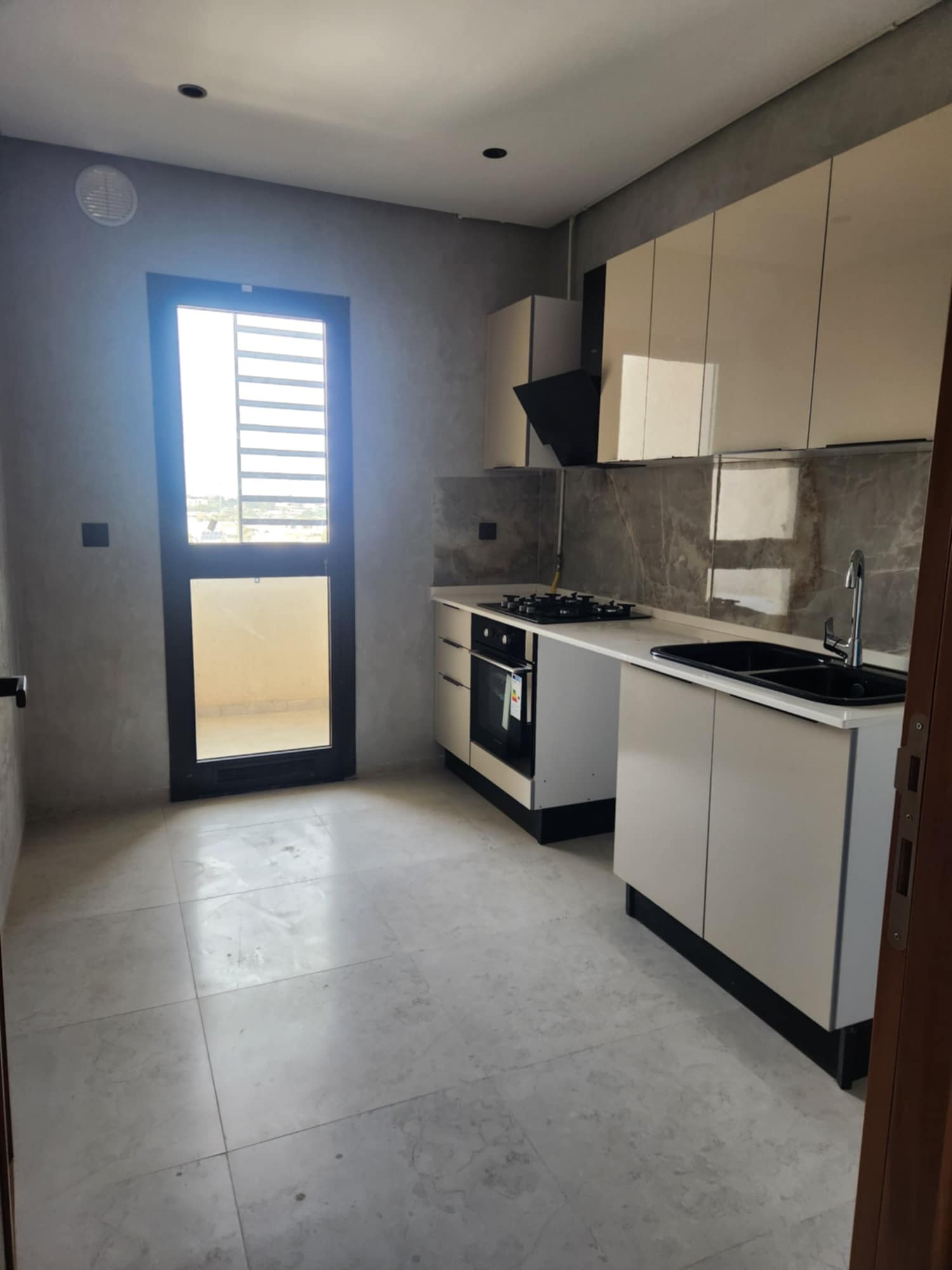 La Marsa El Aouina Location Appart. 3 pices Magnifique appartement s2 a la nouvelle soukra