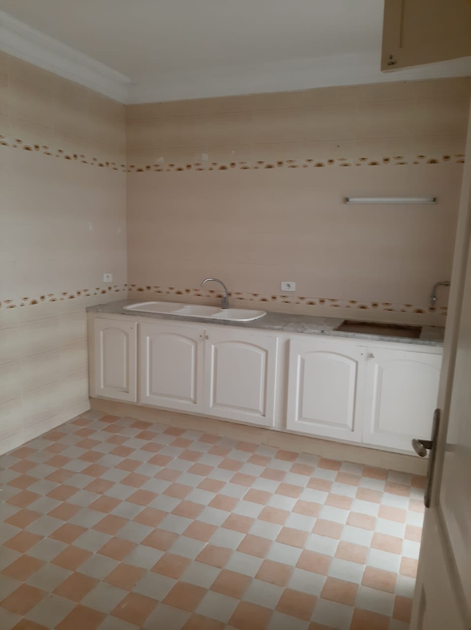 El Kram Le Kram Ouest Location Appart. 3 pices Appartement s plus 2  le kram ouest