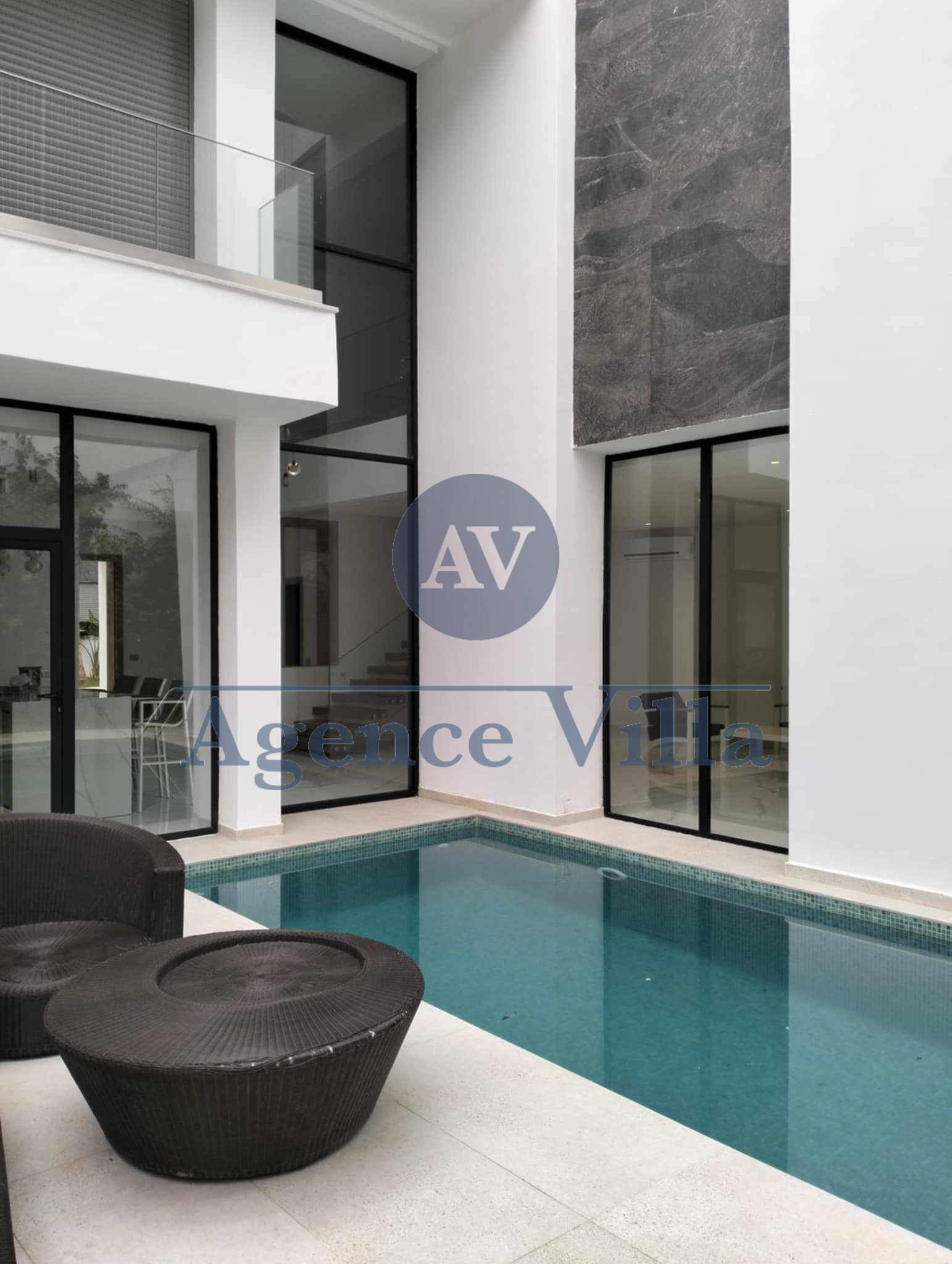 Ain Zaghouan Ain Zaghouan Vente Maisons Villa  4 suite  avec piscine