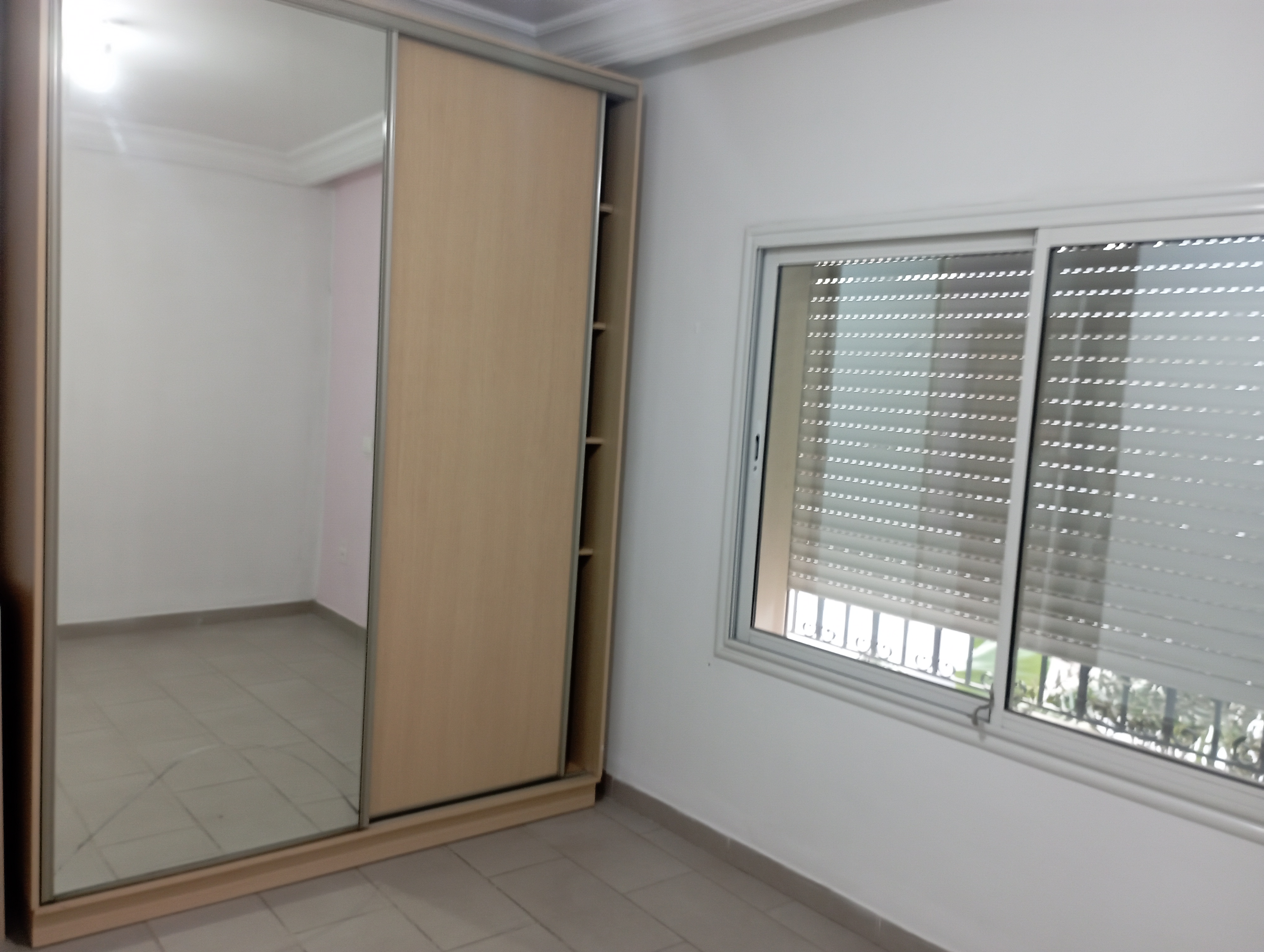 La Soukra Cite Hedi Nouira Location Appart. 4 pices Appartement 4 pices  cit hdi nouira