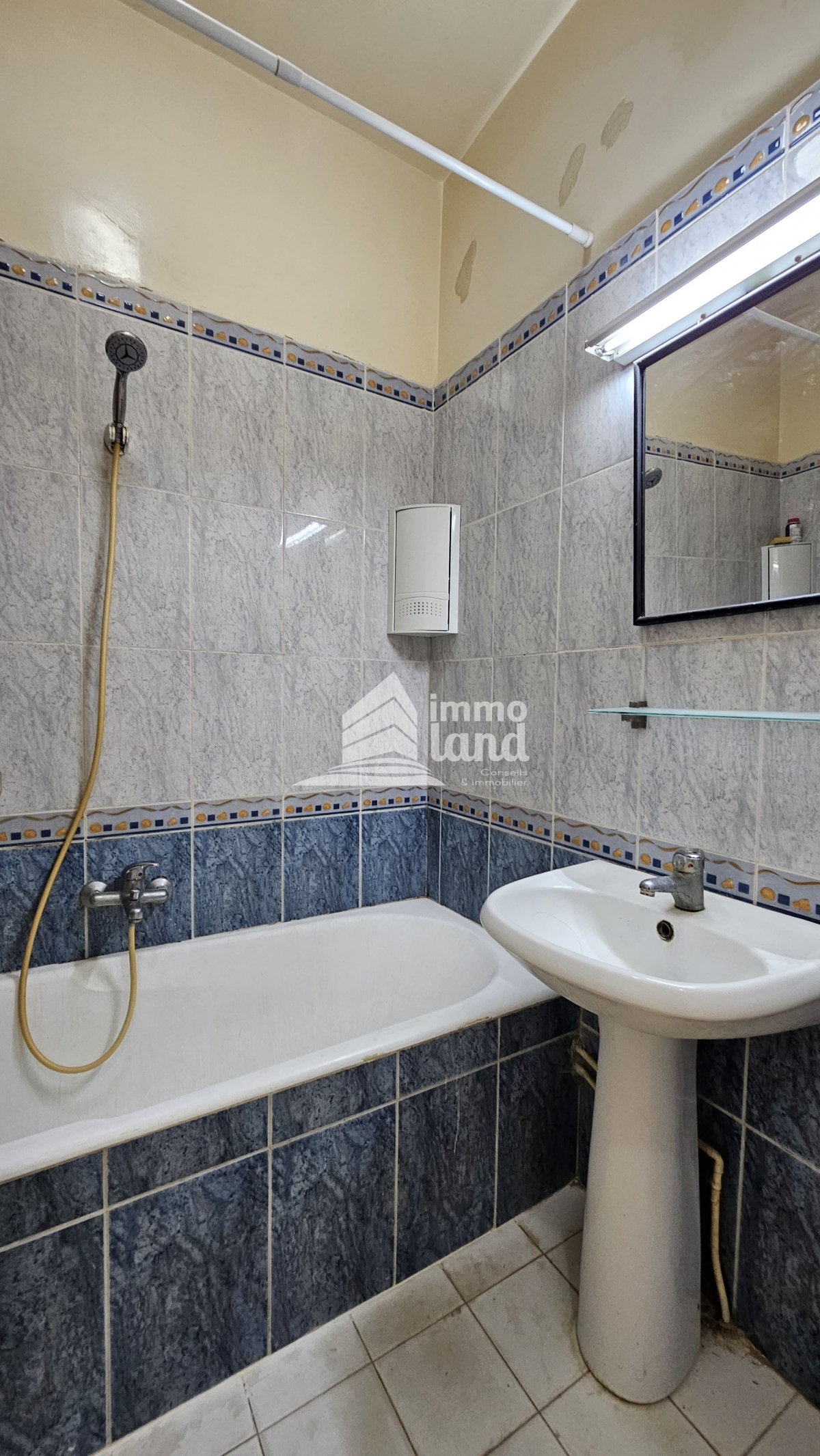 Ain Zaghouan Ain Zaghouan Location Appart. 3 pices Appartement s2 rdc  ain zaghouan