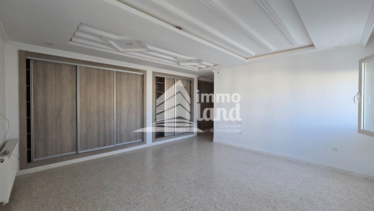 La Marsa Cite Des Juges 2 Location Appart. 4 pices Appartement s4 avec terrasse vue dgag