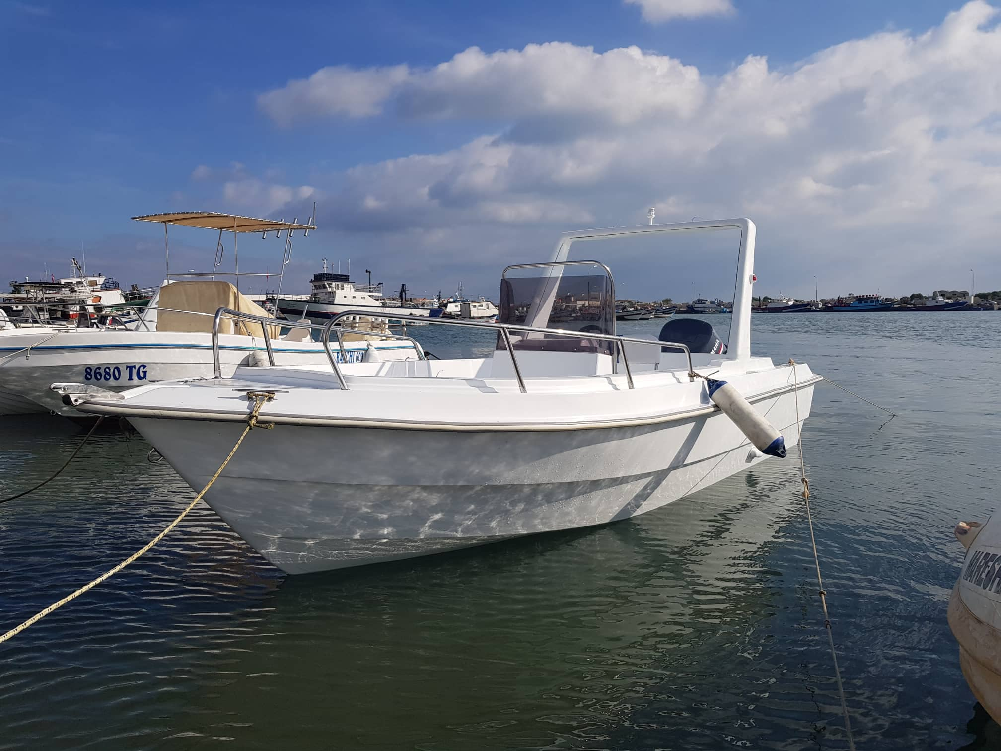 La Soukra Dar Fadhal Bateaux  moteurs Vedette Bateaux de plaisance 7 places