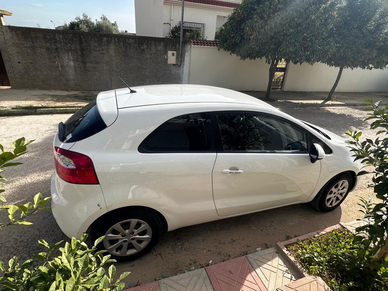 Menzel Bourguiba Menzel Bourguiba Kia Rio Kia rio en bon tat