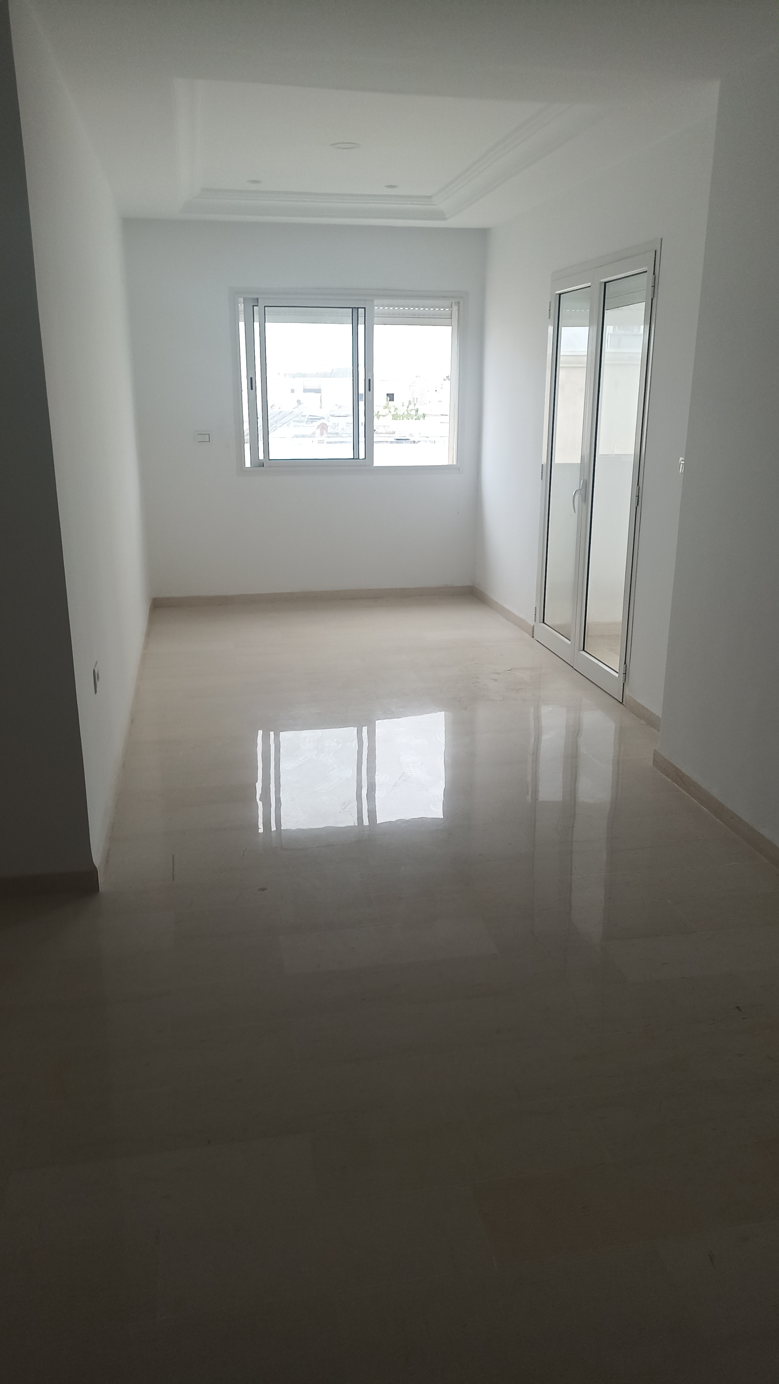 Ain Zaghouan Ain Zaghouan Location Appart. 4 pices Appartement s3 trs spacieux avec terrasse