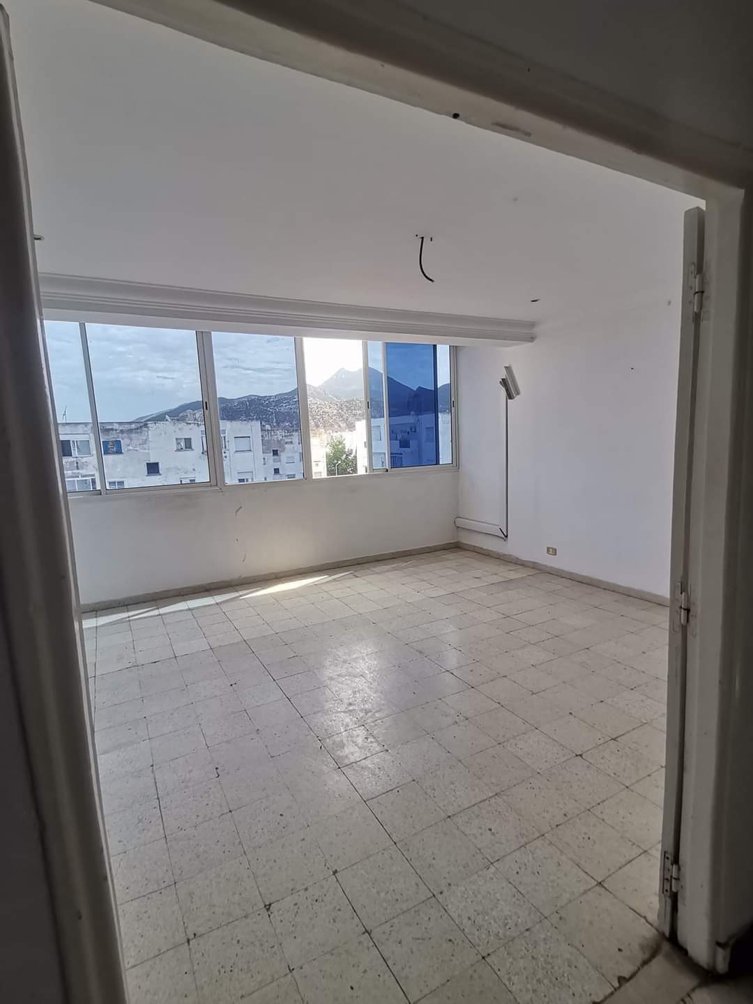 Ezzahra Ezzahra Location Appart. 3 pices Appartement s2 ezzahra lyce 500dt