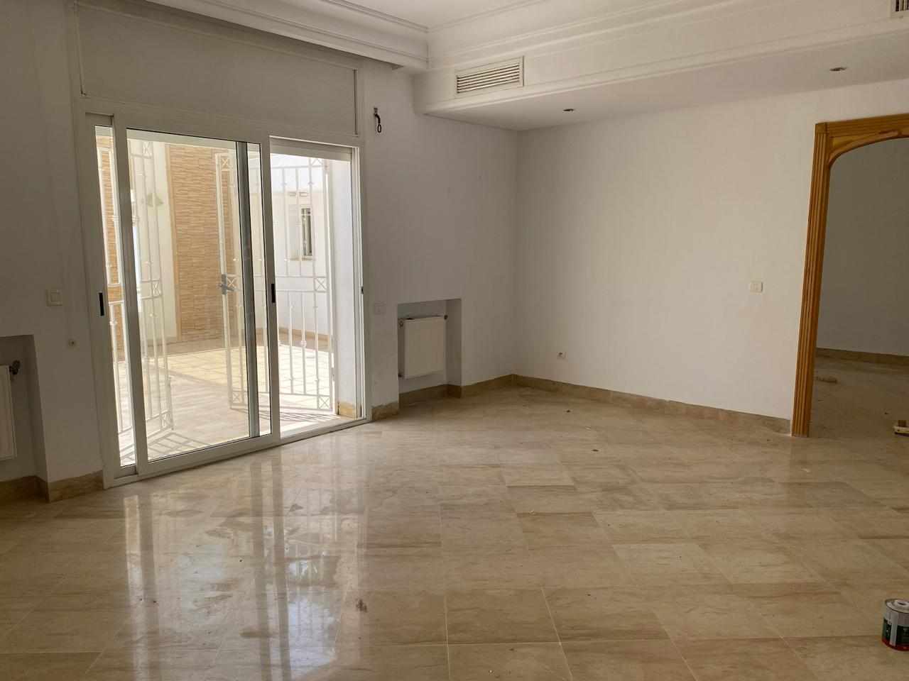 La Soukra Chotrana 3 Vente Appart. 3 pices Villa  s3  avec jardin la soukra shotrana 3