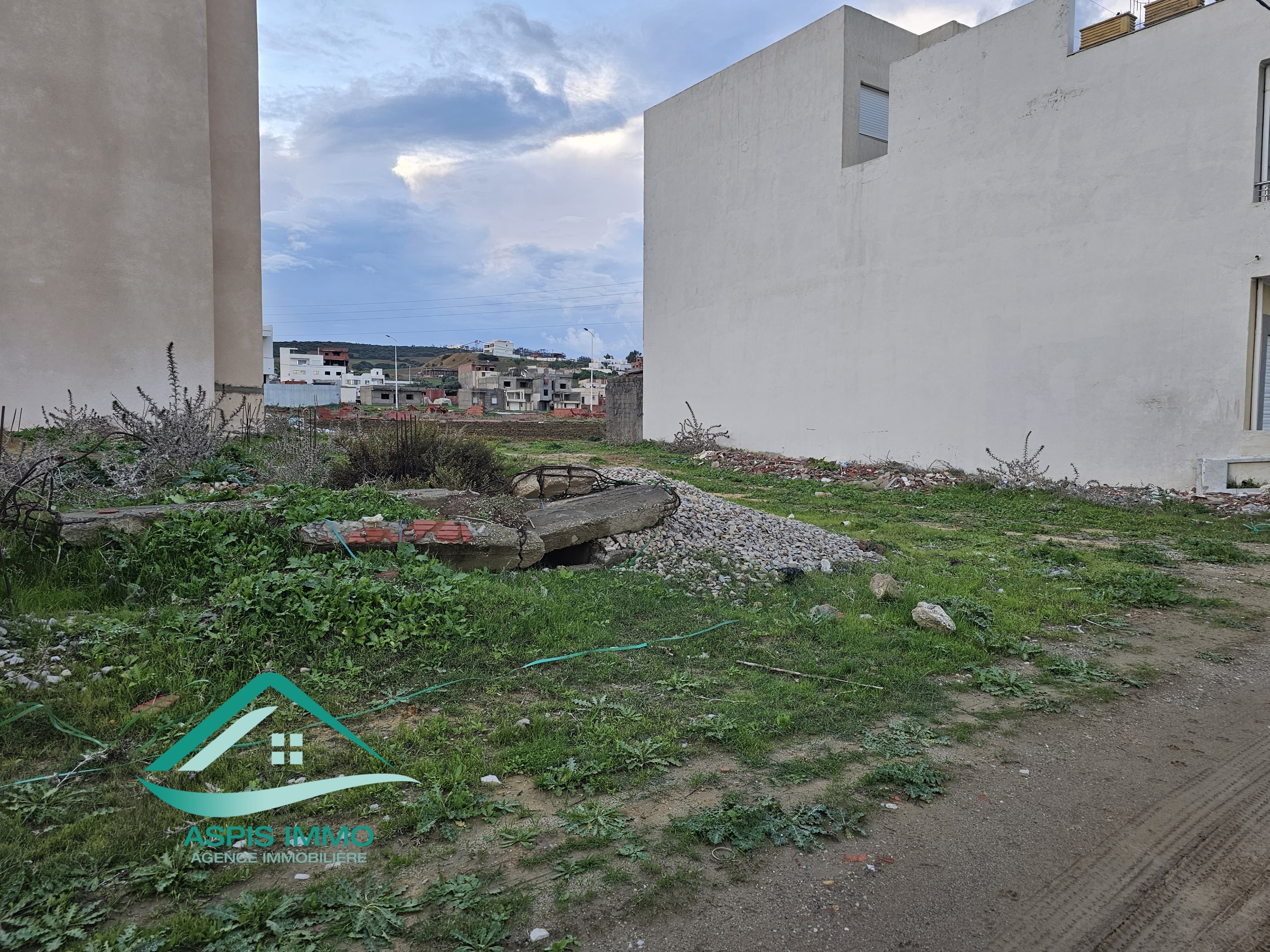 Hammam El Ghezaz Ezzahra Vente Surfaces Terrain 244 m2  ezzahra hamam el ghzez