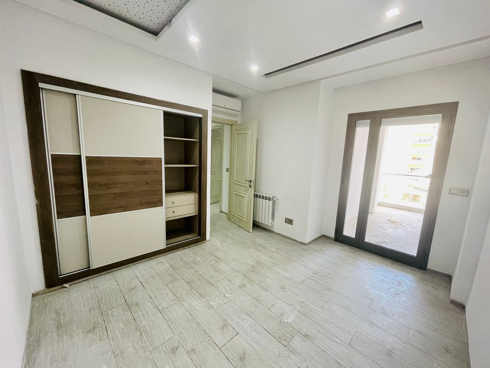 El Menzah El Menzah 9 Location Appart. 4 pices Appartement s3  a menzah 9c rsidence htelire