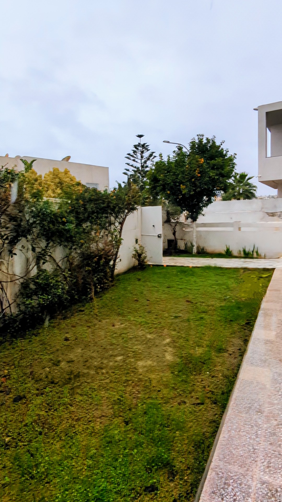 El Menzah El Manar 1 Location Appart. 4 pices Villa indvp s4 manar1 3600dt