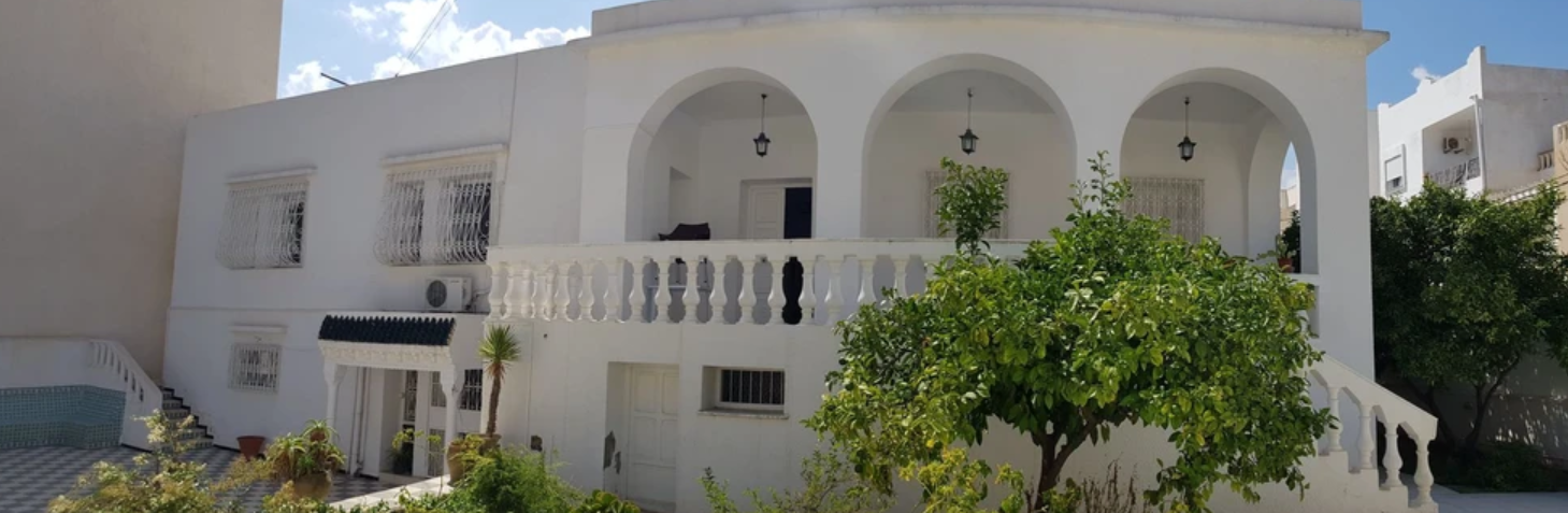 Sousse Ville Cite Hached Vente Maisons Villa de 300 m2 couvert sur un terrain de 1000 m2