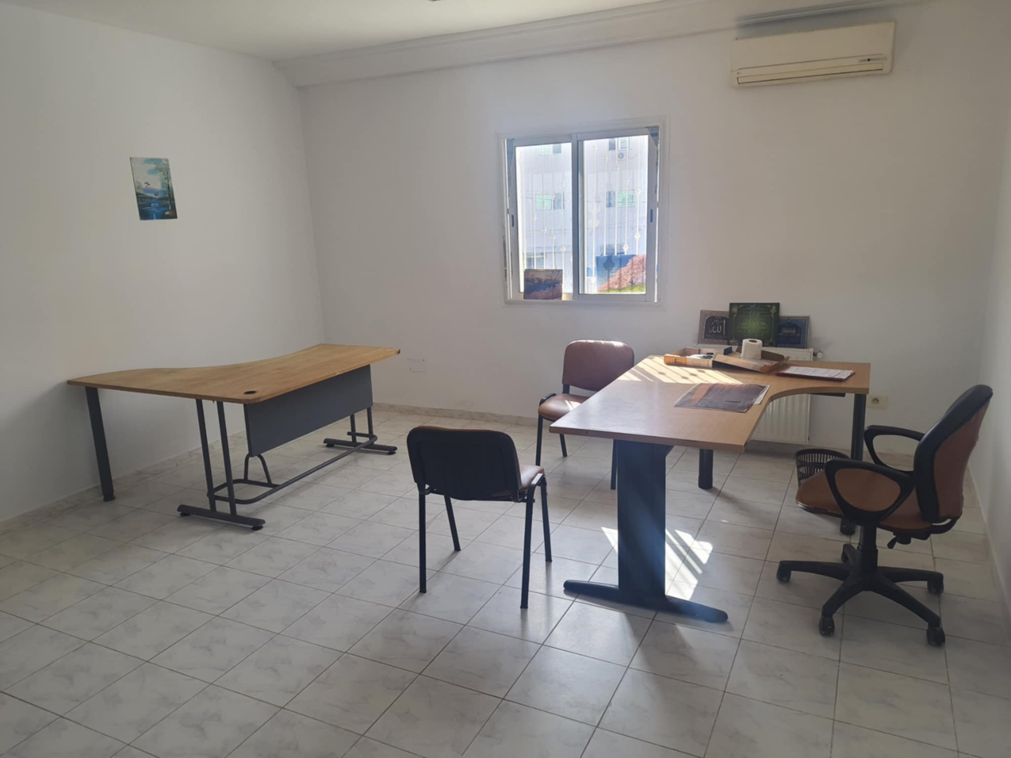 La Soukra Charguia 1 Location Appart. 1 pice Local commercial  charguia