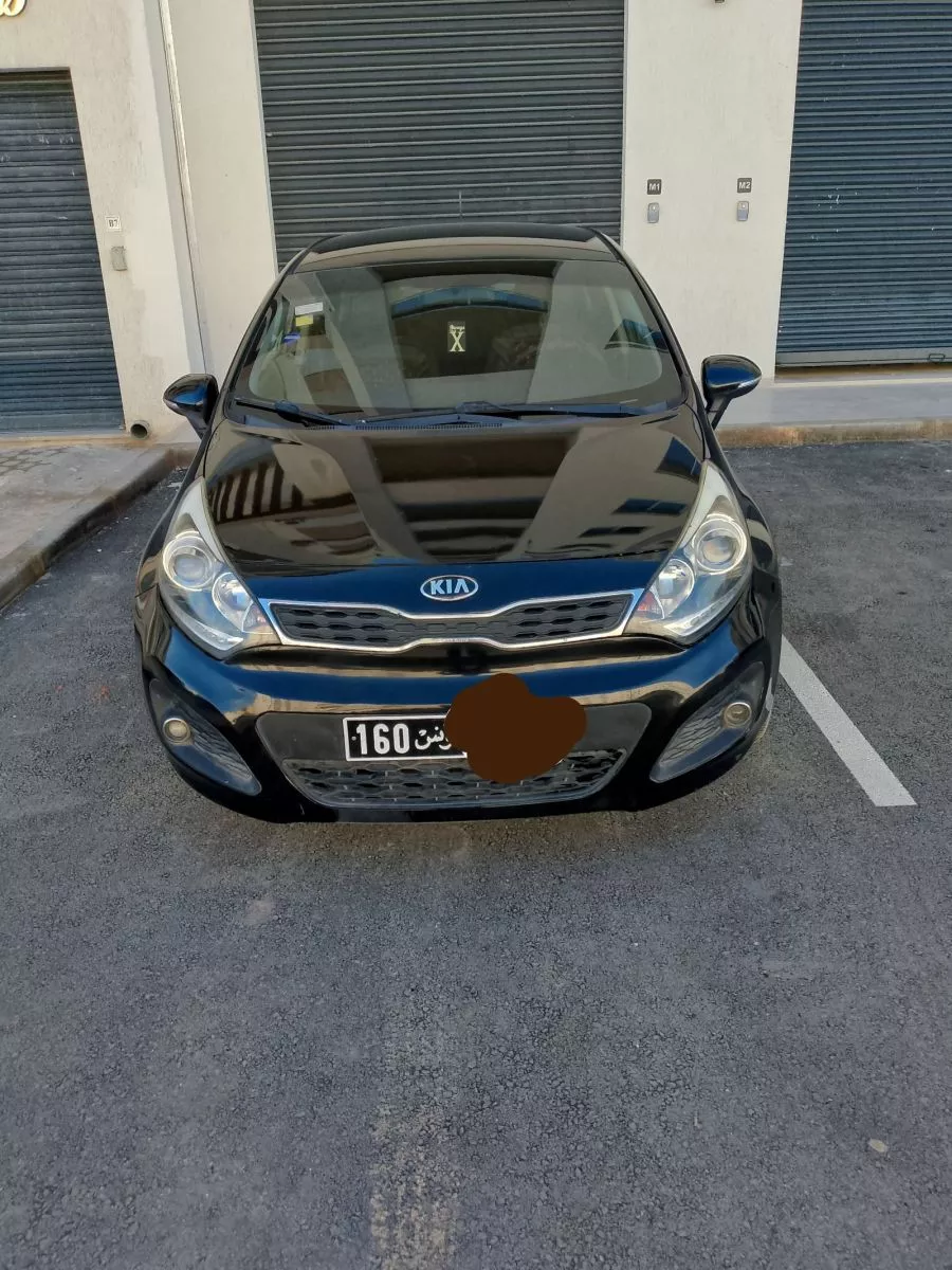 La Marsa El Aouina Kia Rio Kia rio 1ere main