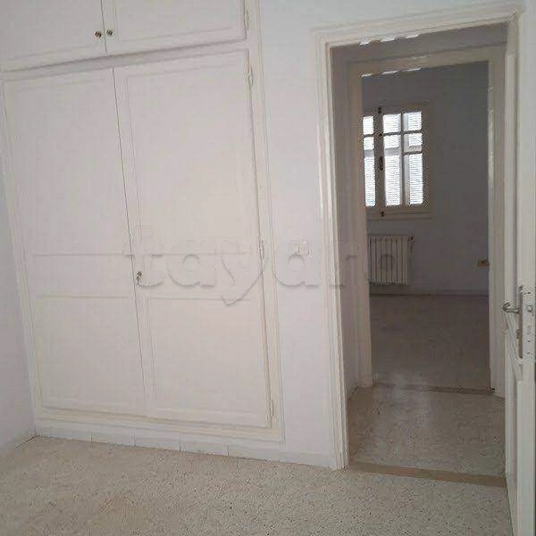 Ariana Ville Cite Ennasr 2 Location Appart. 4 pices S plus 3 a ennasr 2 wb4054