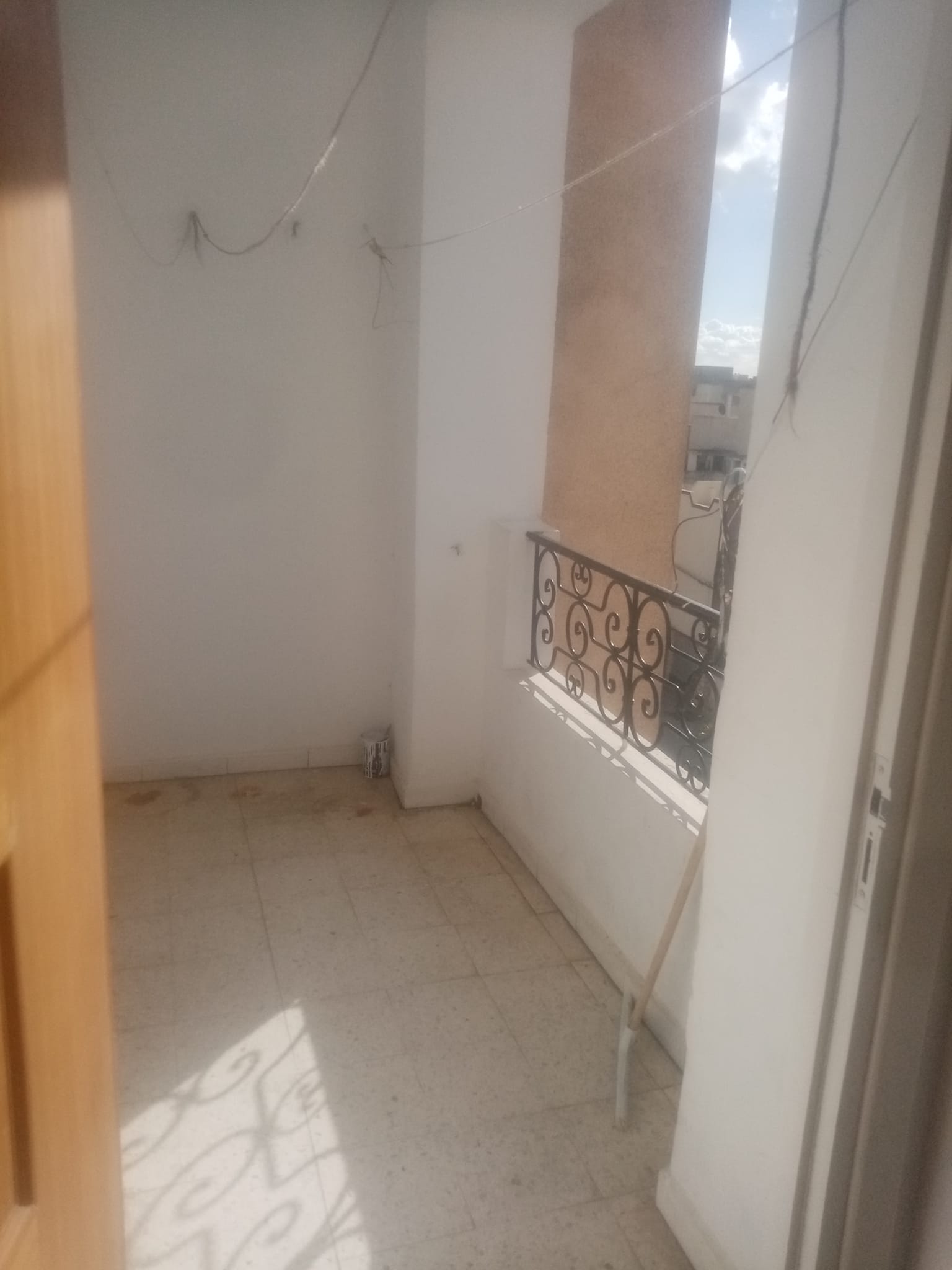 Carthage El Yasmina Location Appart. 3 pices S2 tres propre rue principale carthage yasmina