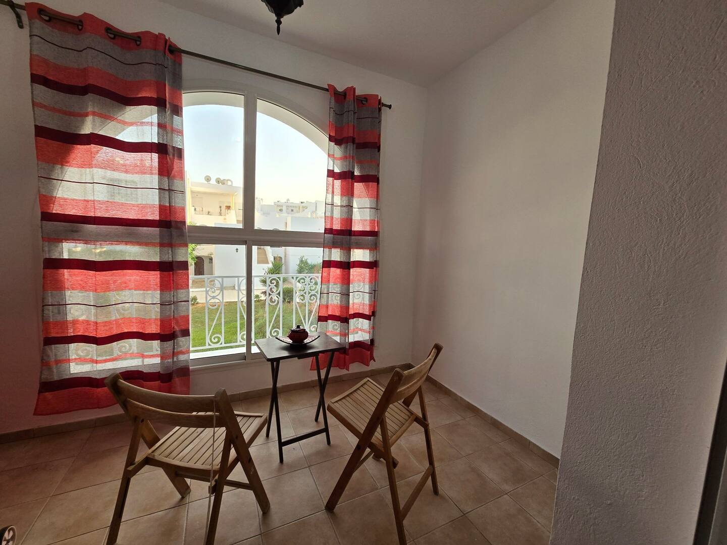 Hammamet Zone Hoteliere Vente Appart. 4 pices Appartement s  3    yasmine hammamet