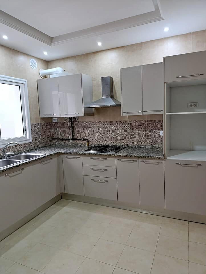 La Soukra Borj Louzir Location Maisons Borj louzir  etage villa s3 bien situ