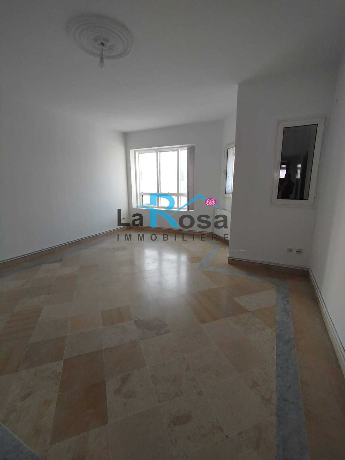 Ariana Ville Ariana Location Appart. 4 pices Spacieux et lumineux appartement   ariana ville