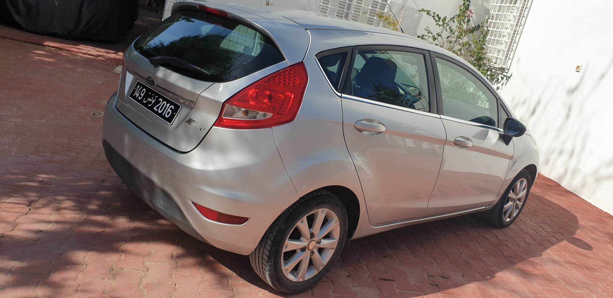 Ariana Ville Ariana Ford Fiesta Ford fiesta titanium srie 149