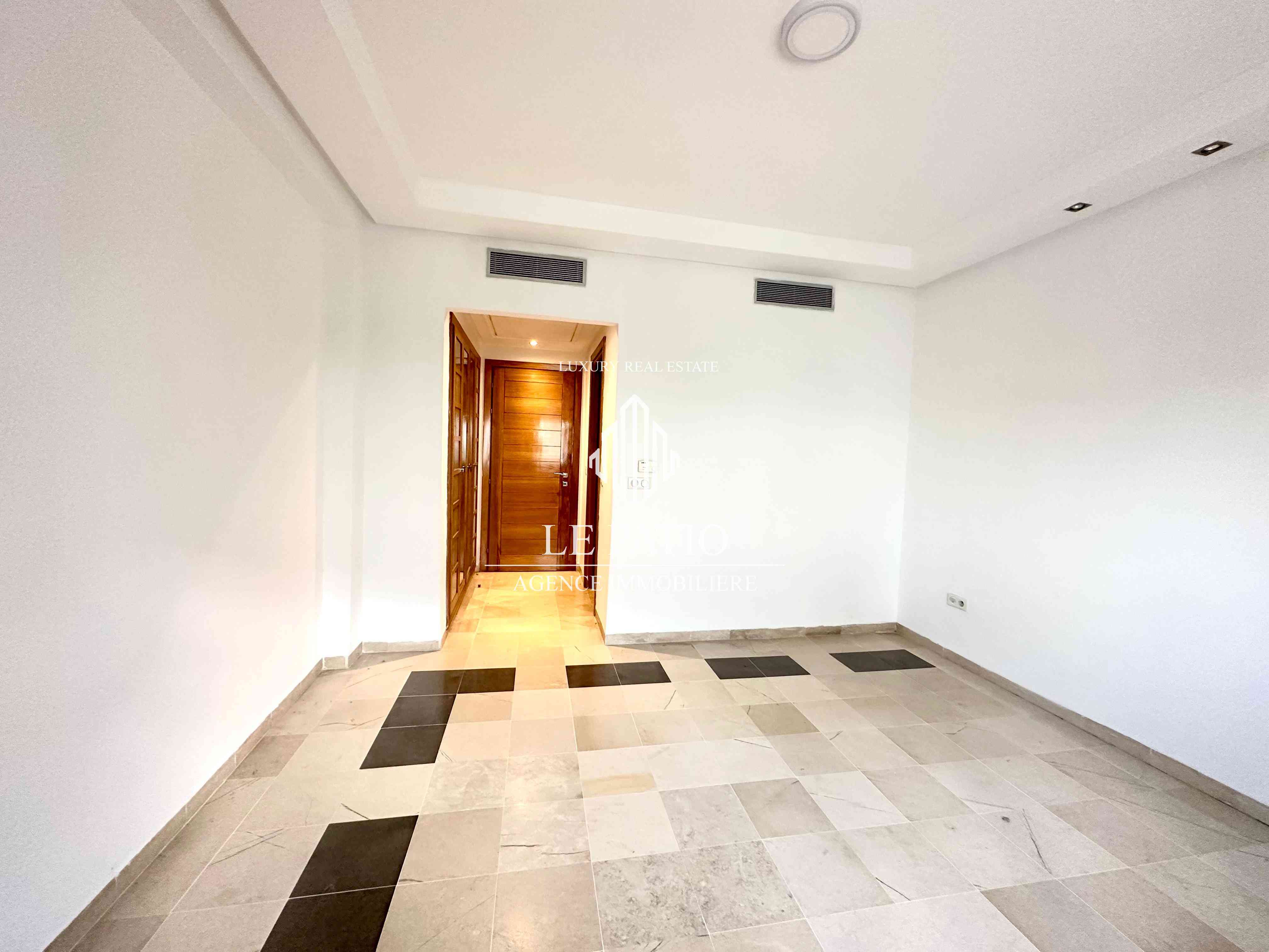 La Marsa Sidi Daoud Location Appart. 4 pices Appartement s3 la marsa sd