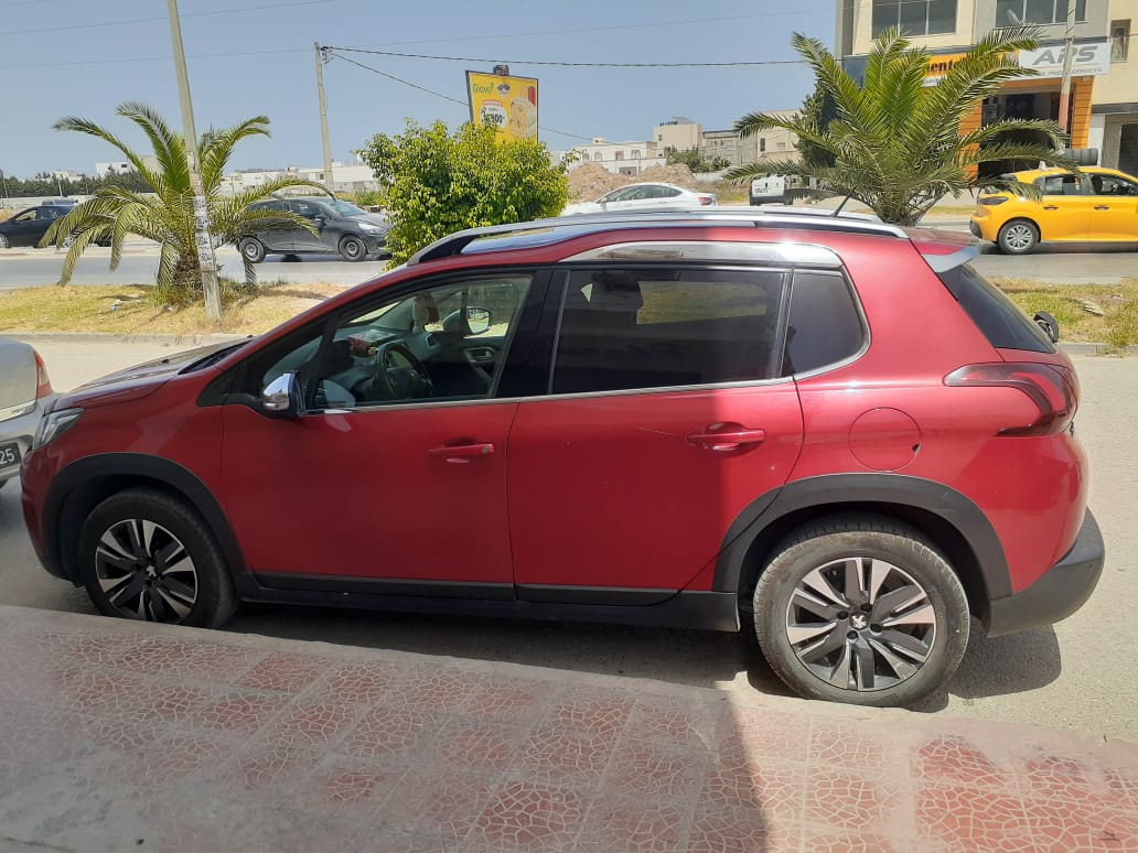 La Soukra Dar Fadhal Peugeot Autre Modle Peugeot 2008 rouge