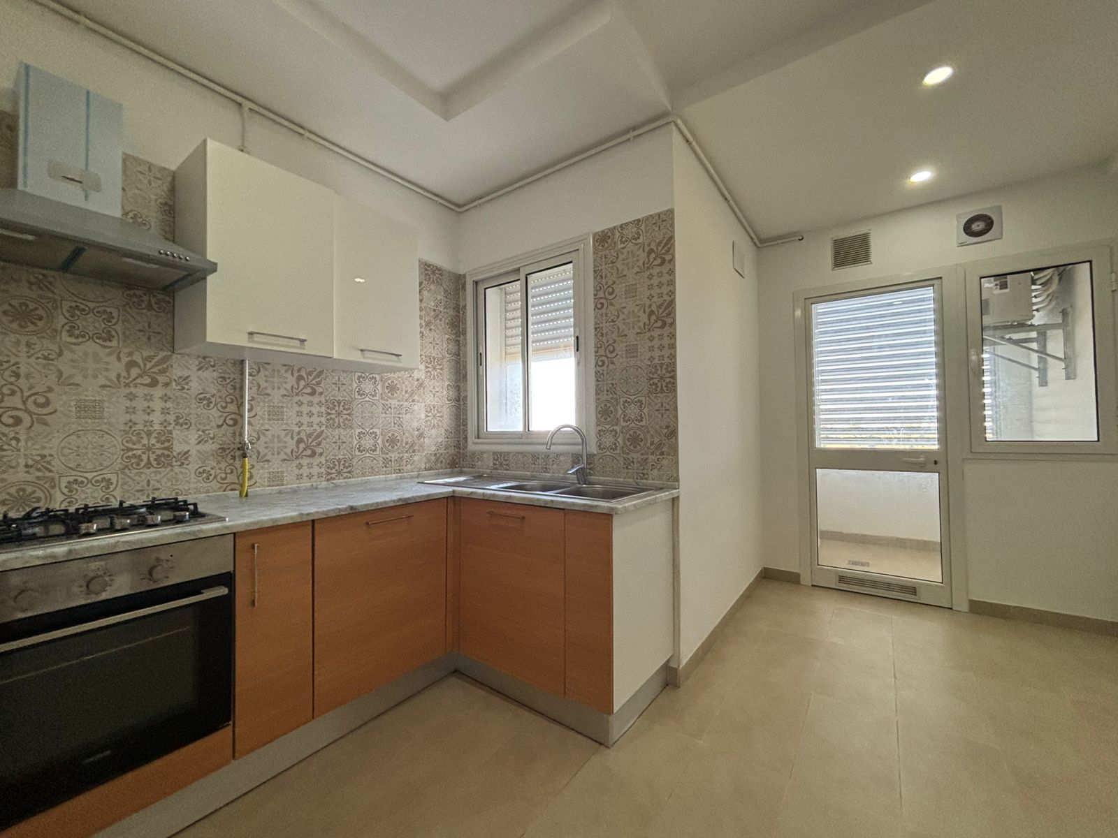 La Soukra La Soukra Location Appart. 3 pices Appartement s2  la soukra park