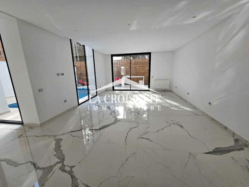 La Soukra La Soukra Location Maisons Villa s4 avec piscine  la soukra mvl1628