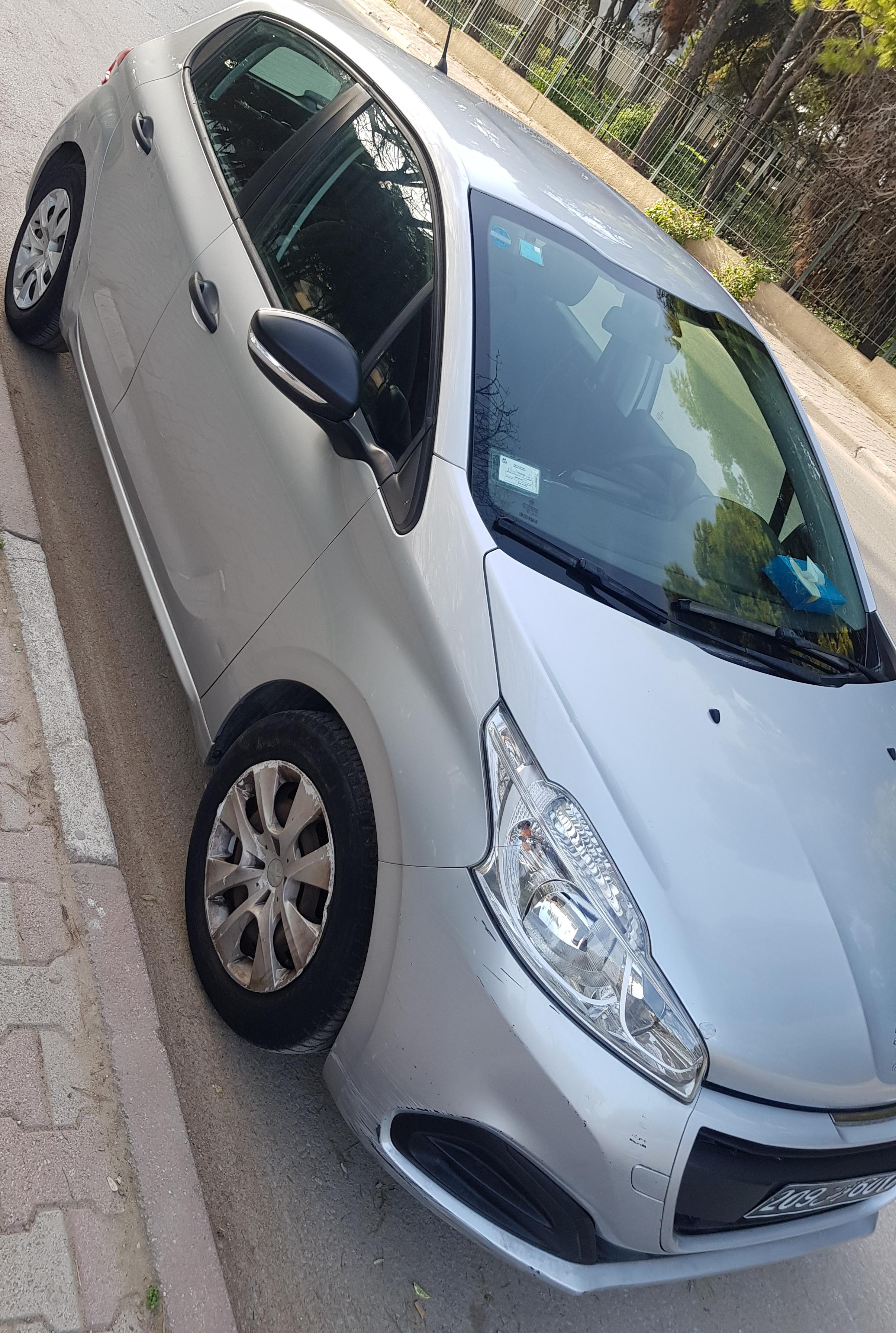 Carthage Cartage Byrsa Peugeot 208 Peugeot 208 1ere main 2019 5cv