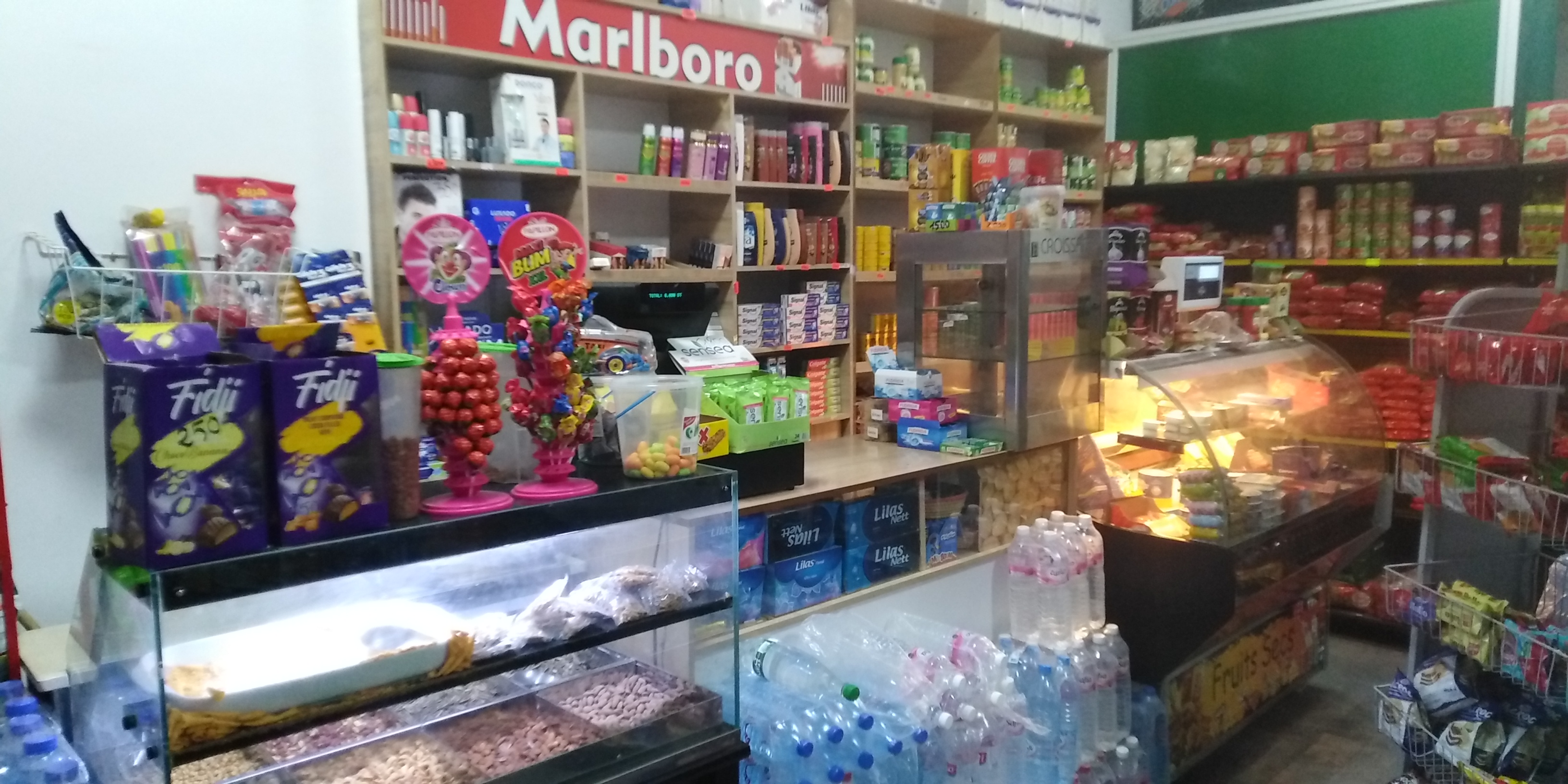 La Marsa Cite El Mhiri Autres meubles Autres Matriel de superette et marchandises