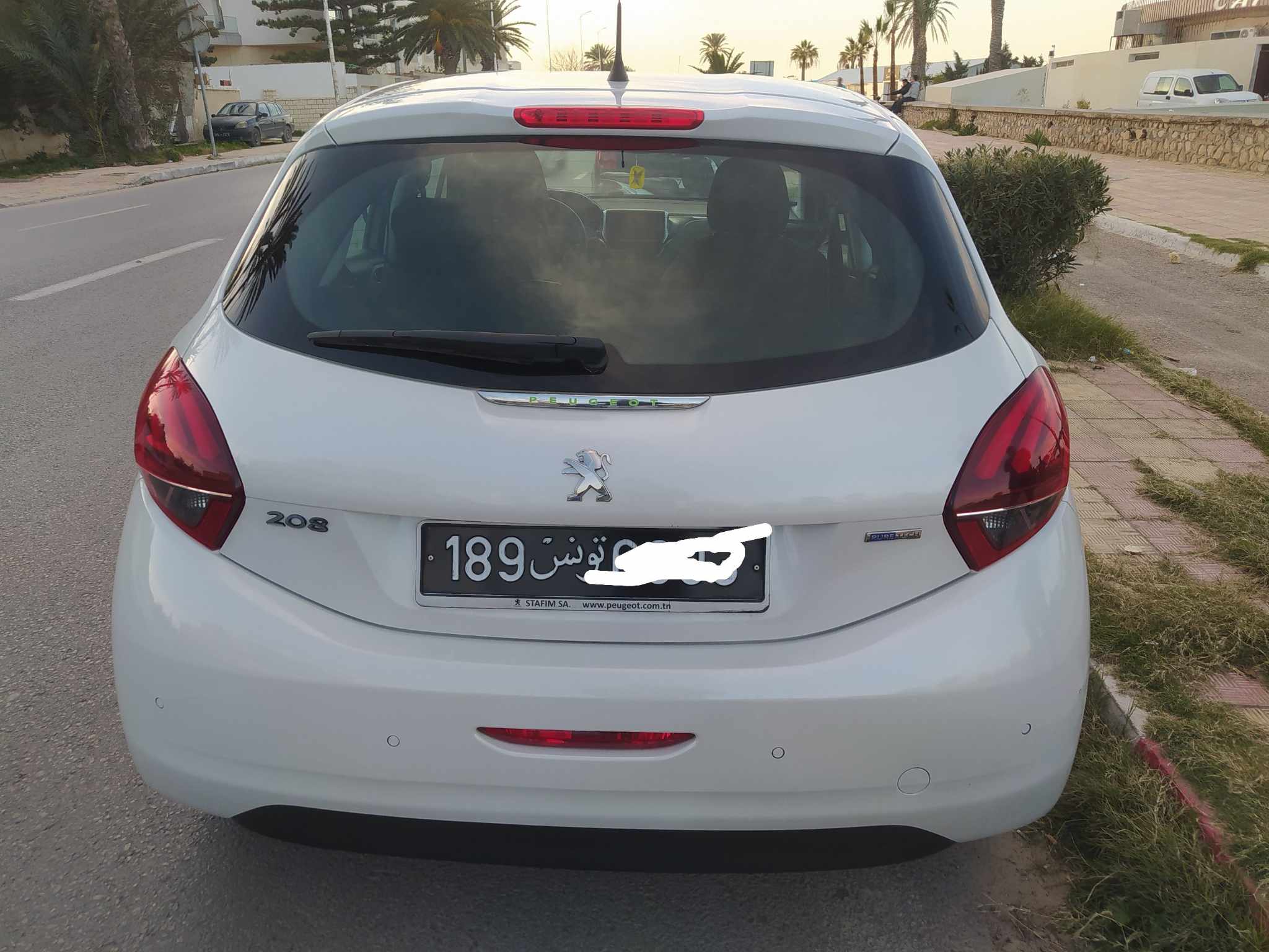 Monastir Monastir Peugeot 208 208 active  essence