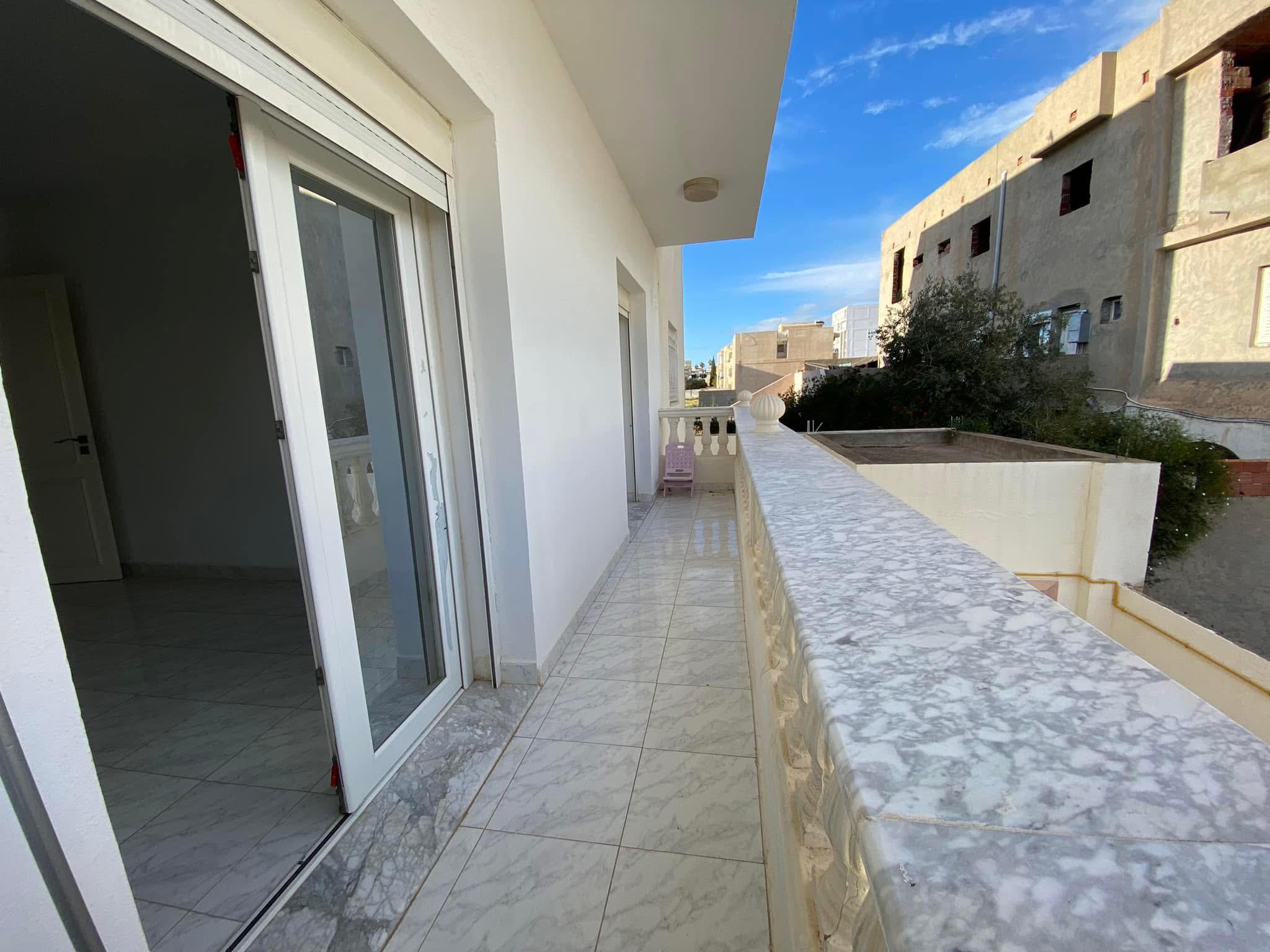 Sousse Ville Sousse Location Appart. 4 pices Etage s3 bouhsina 5prs de l'cole franaise