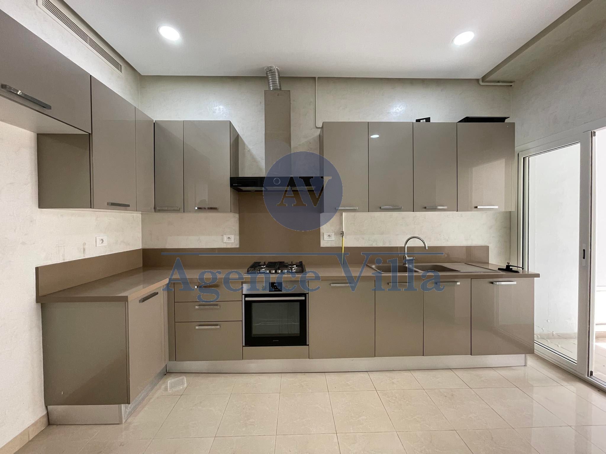 Ain Zaghouan Jardins de Carthage Location Appart. 3 pices Appartement s2 a jardin de carthage