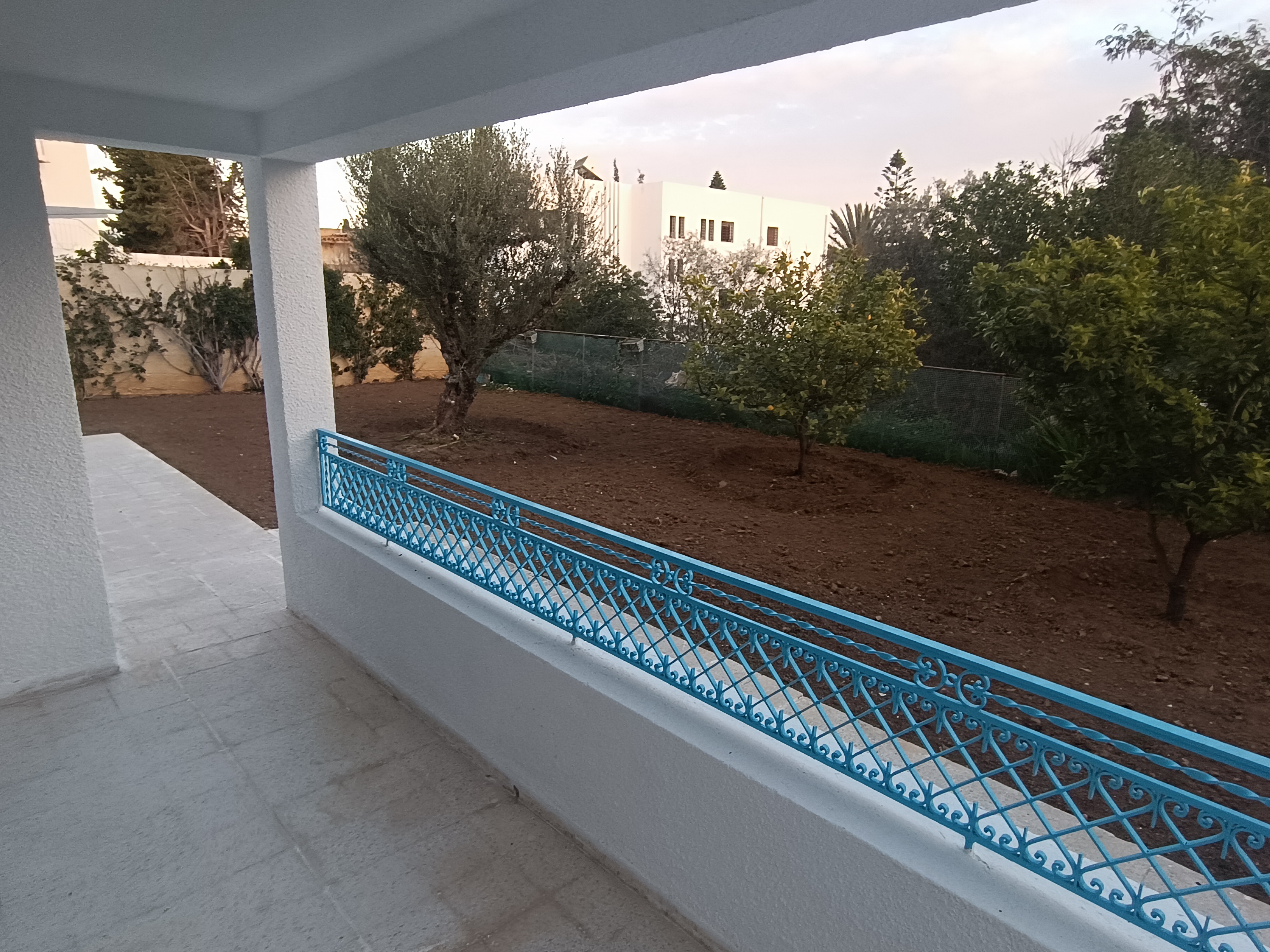 El Menzah El Menzah 9 Location Appart. 4 pices Rez de jardin de villa 520 m  el menzah7 1700 tnd