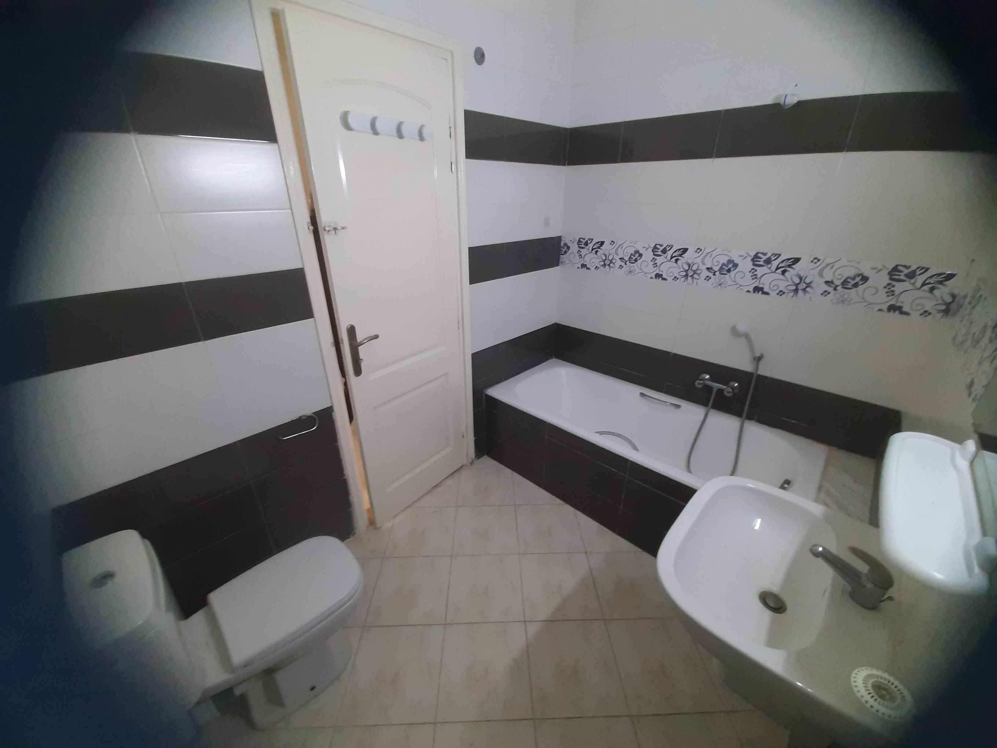 Raoued Cite El Ghazala 1 Location Appart. 2 pices Appartement pour jeune couple