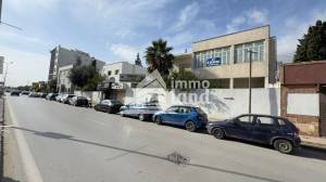 El Menzah El Menzah 4 Vente Maisons Villa de 414 m2 sur artre principale