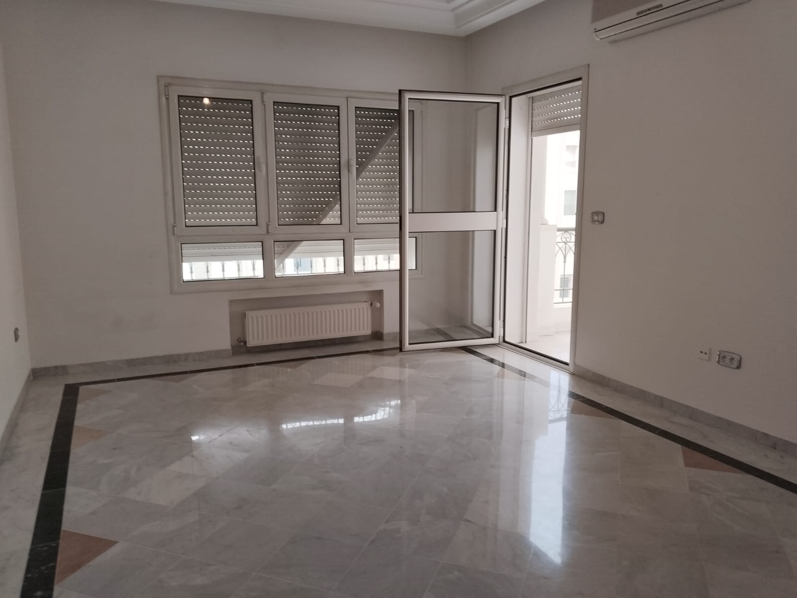 Cite El Khadra Zone urbaine nord Location Appart. 3 pices Cun locat  d'un s2