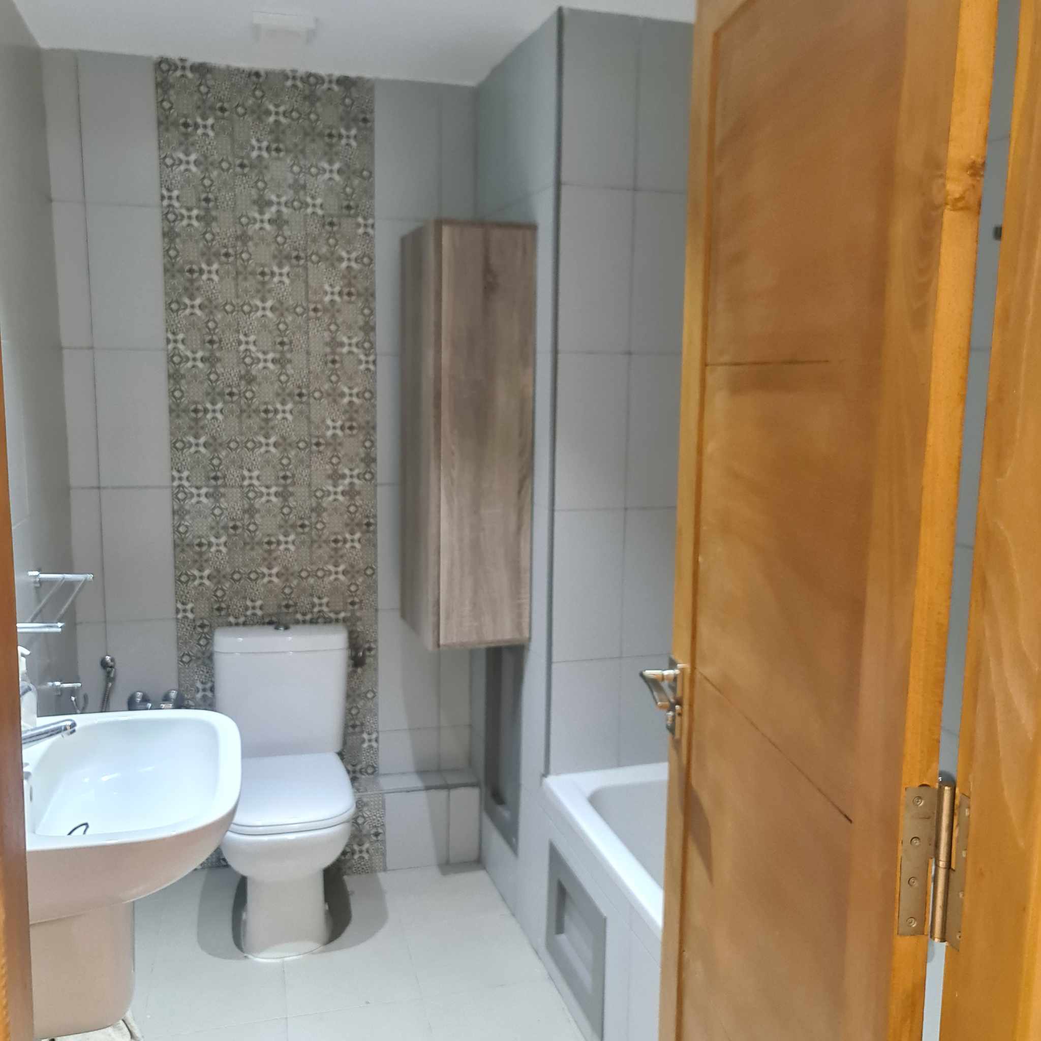 La Soukra Cite De La Sante Vente Appart. 4 pices Appartement s3  borjlouzir cit de la sant