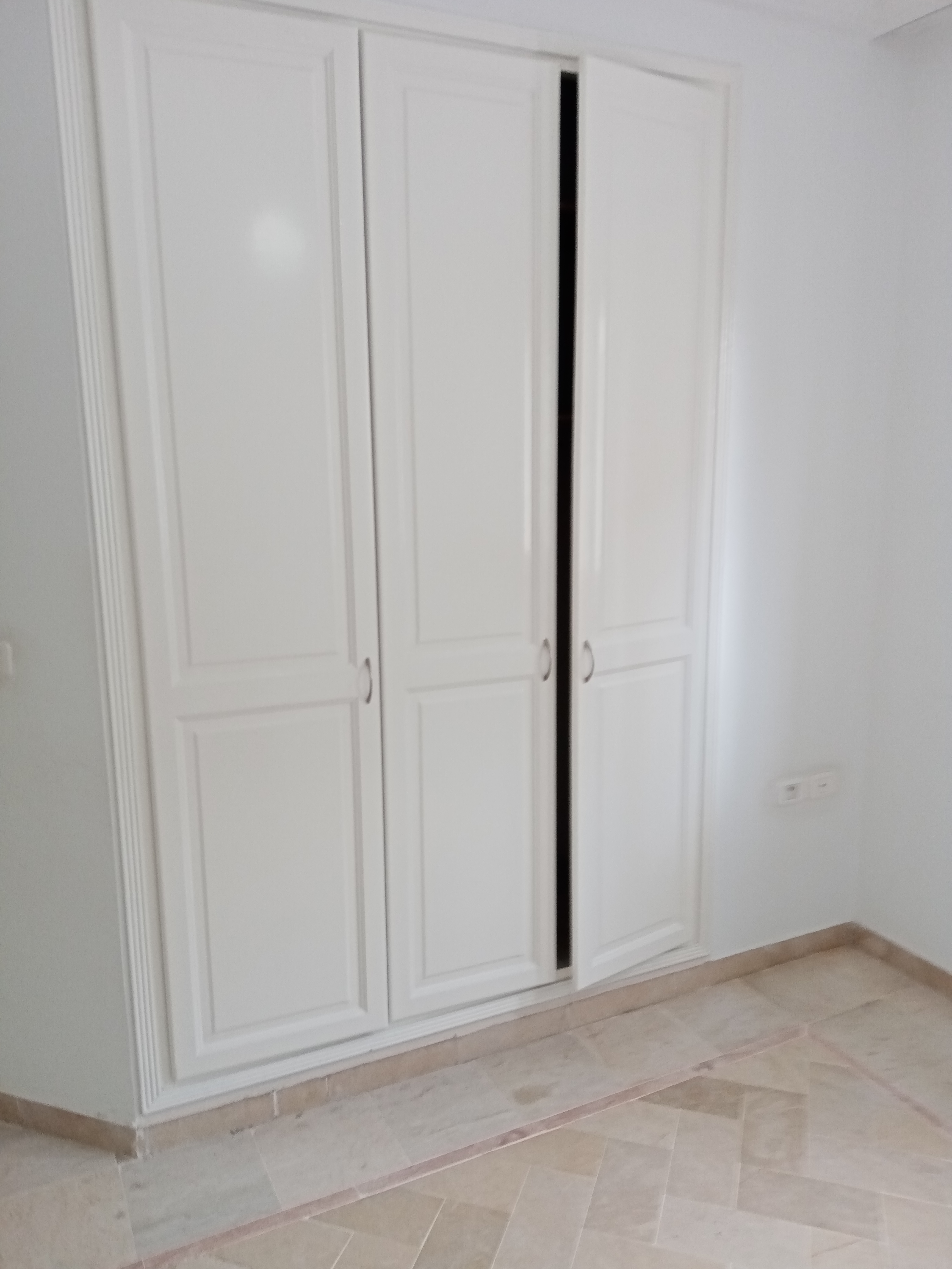 La Soukra Borj Louzir Location Appart. 3 pices Appartement  borj louzir