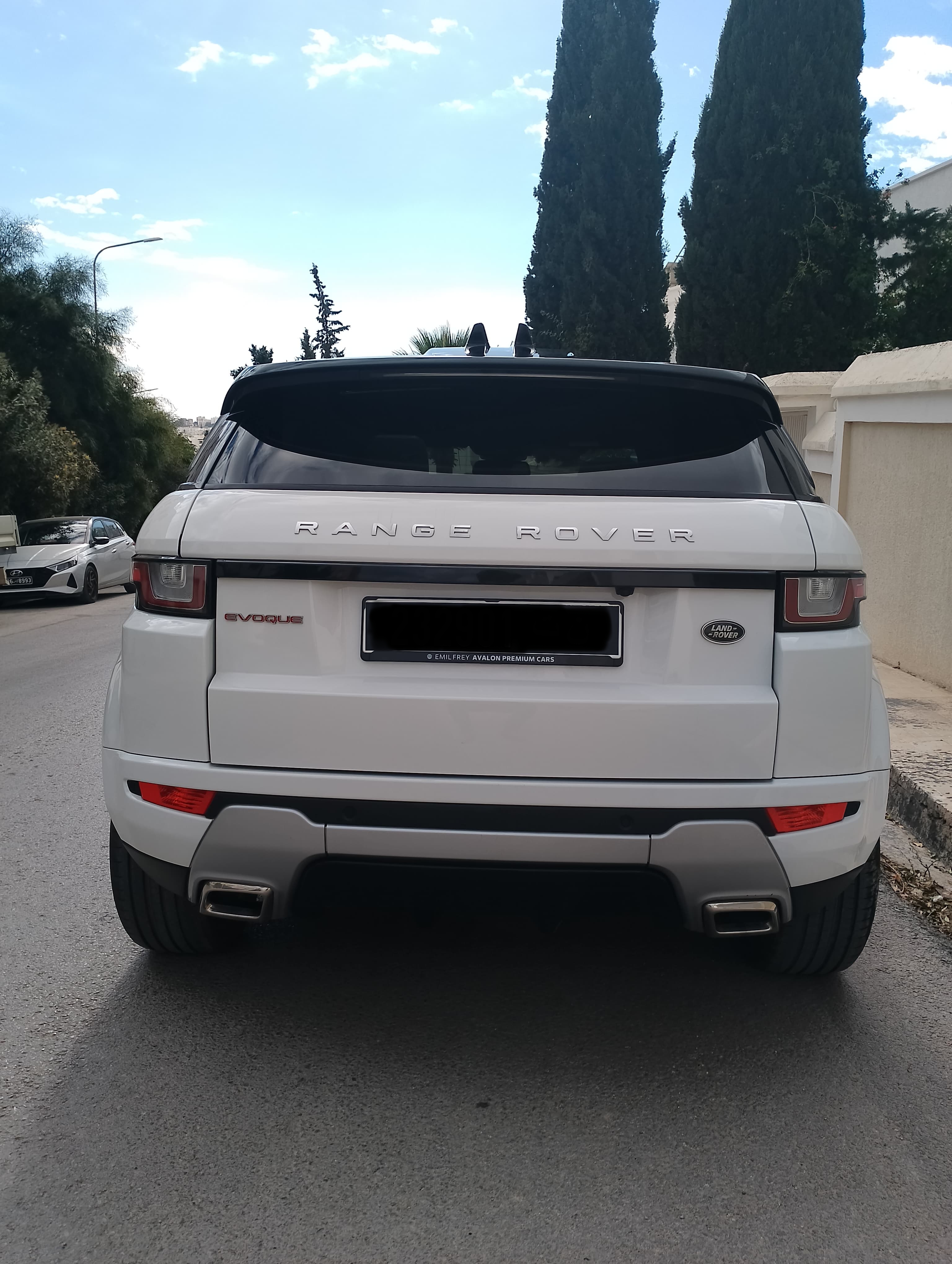 Ariana Ville Cite Ennasr 2 Land-Rover Range Trs belle range rover evoque