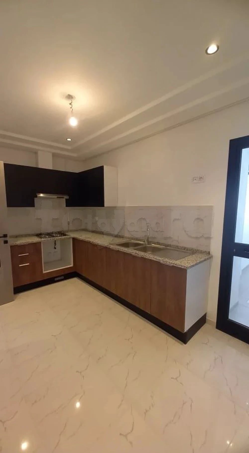 La Soukra La Soukra Vente Appart. 3 pices Av s2 titr presque neuf