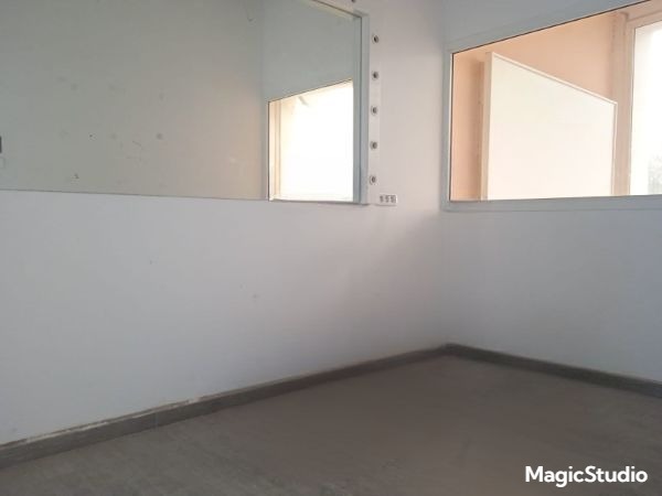 La Marsa El Aouina Location Surfaces Local open space de 110 m2 l'aouina