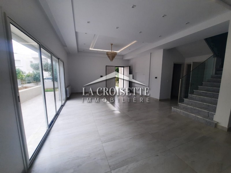 La Soukra La Soukra Location Appart. 5 pices+ Villa s4  la soukra mvl0913