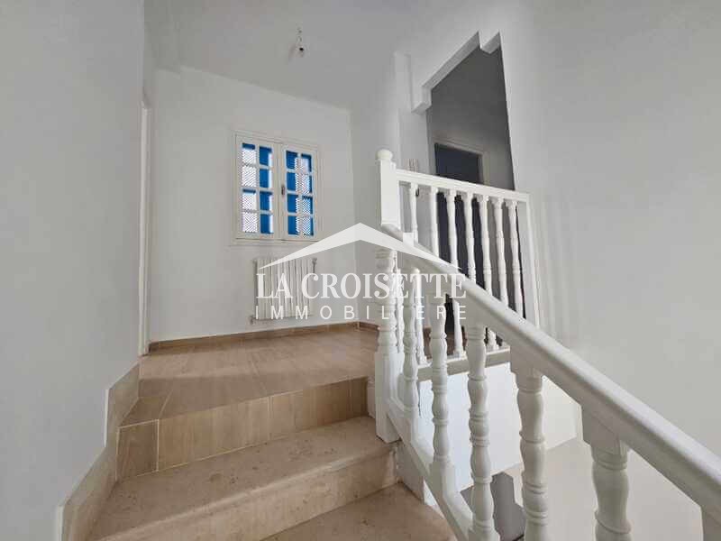 La Marsa Cite Du Stade Location Appart. 5 pices+ Duplex s5 avec piscine et jardin  la marsa