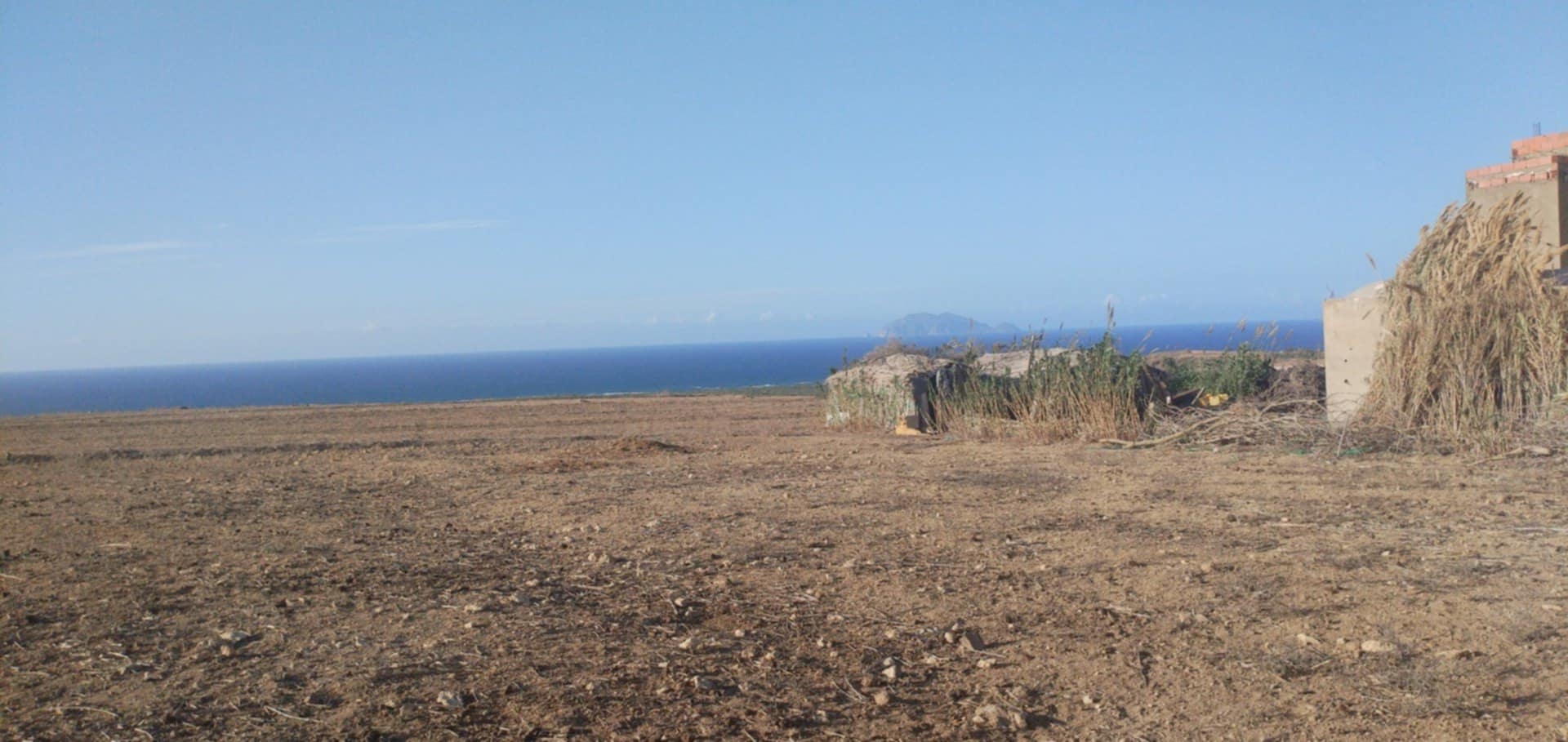 El Haouaria Bir El Jedey Terrain Terrain nu Terrain au bord de la mer