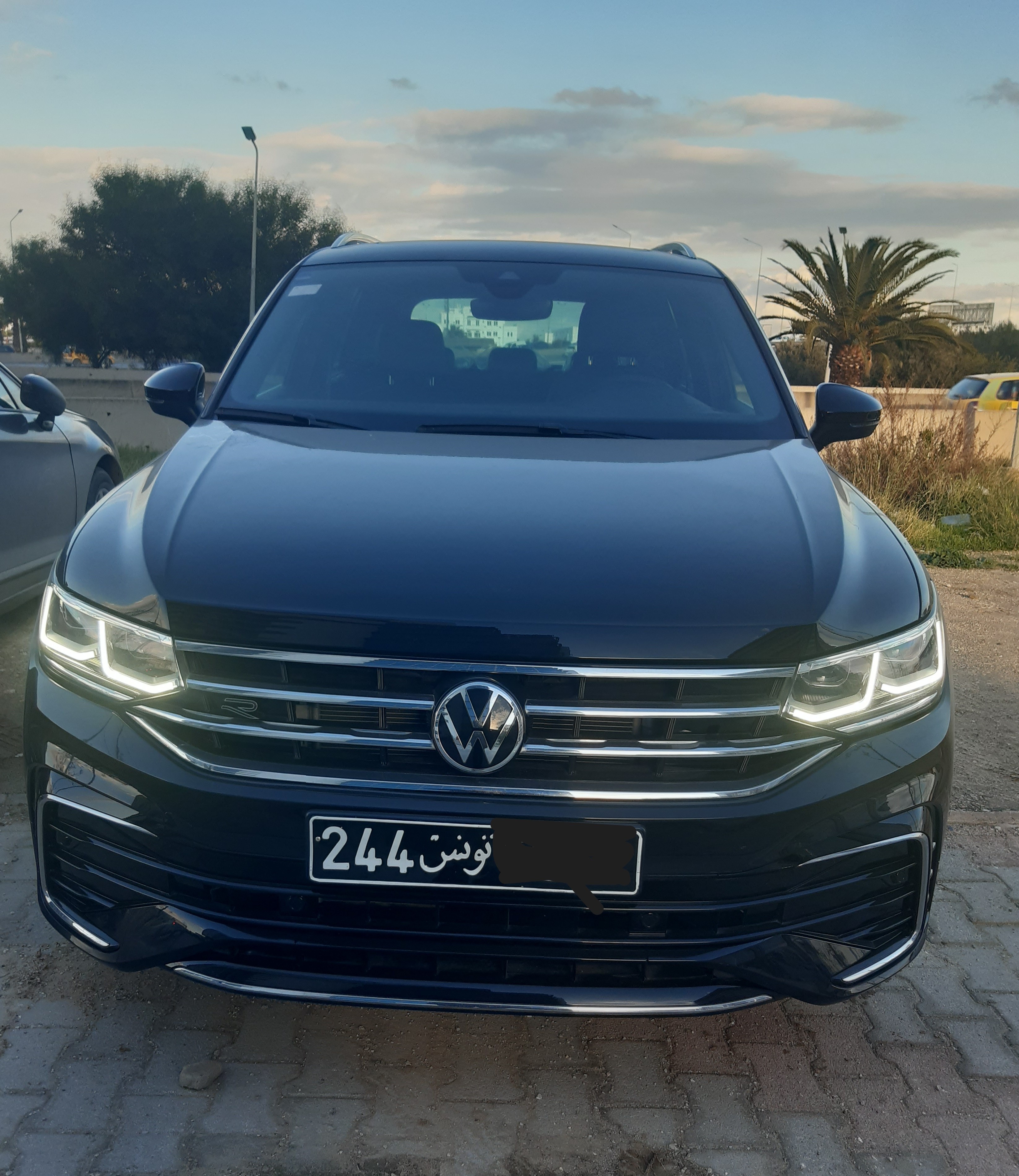 Ariana Ville Riadh Landlous Volkswagen Tiguan Trs belle belle tiguan rline comme neuve