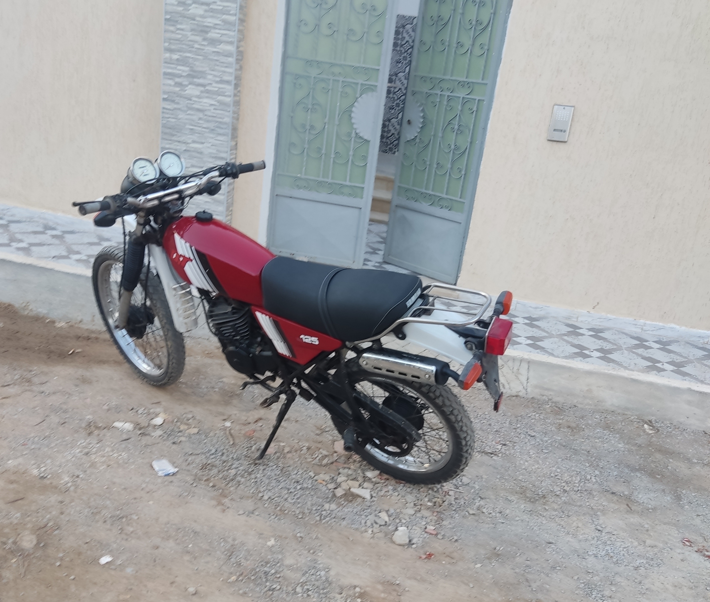 Hammamet Hammamet Yamaha Yamaha Trs belle yamaha dtmx 125 cc