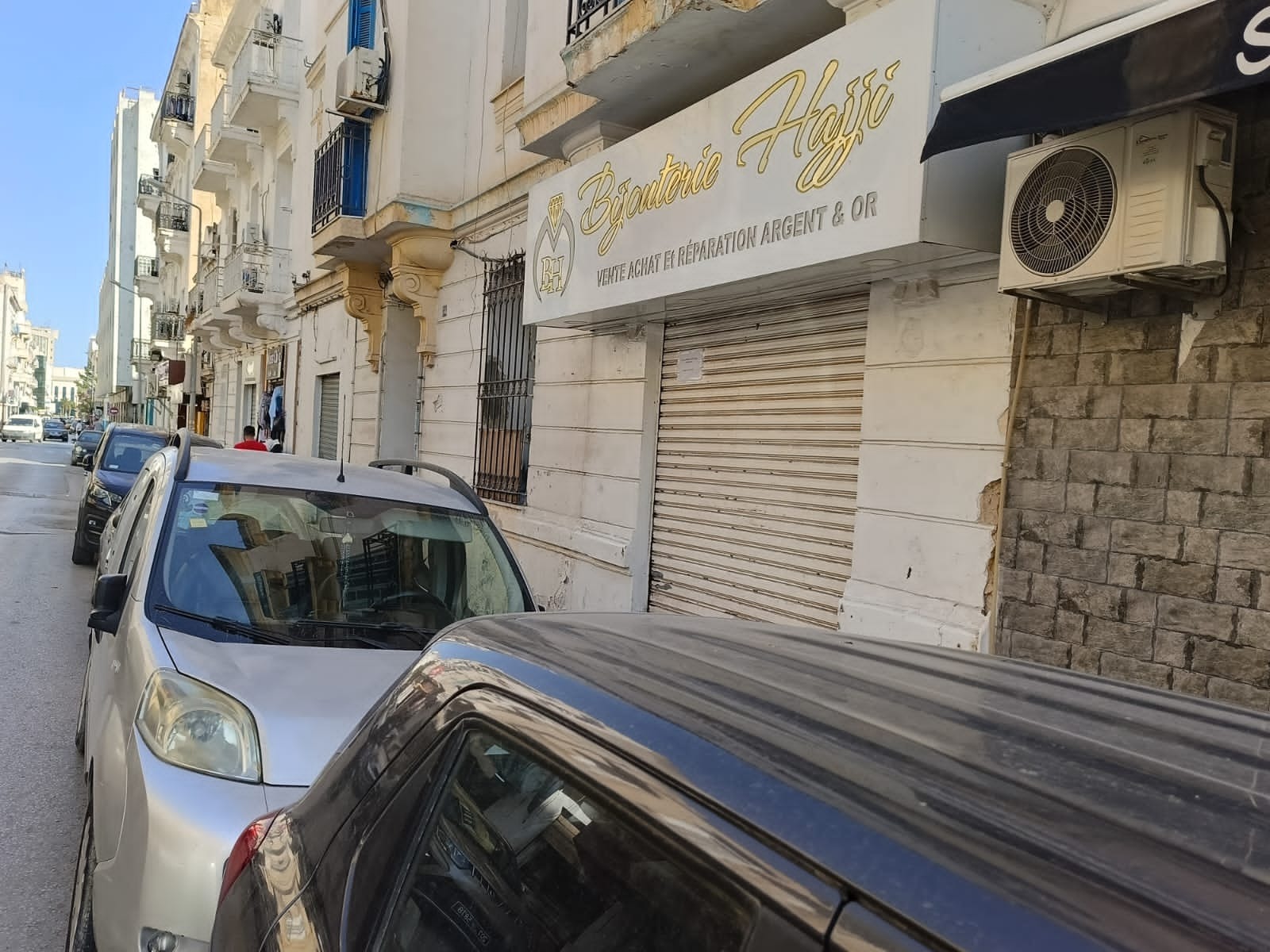 Bab Bhar Republique Vente Surfaces Local 20m2 fond et murs lafayet super emplacment