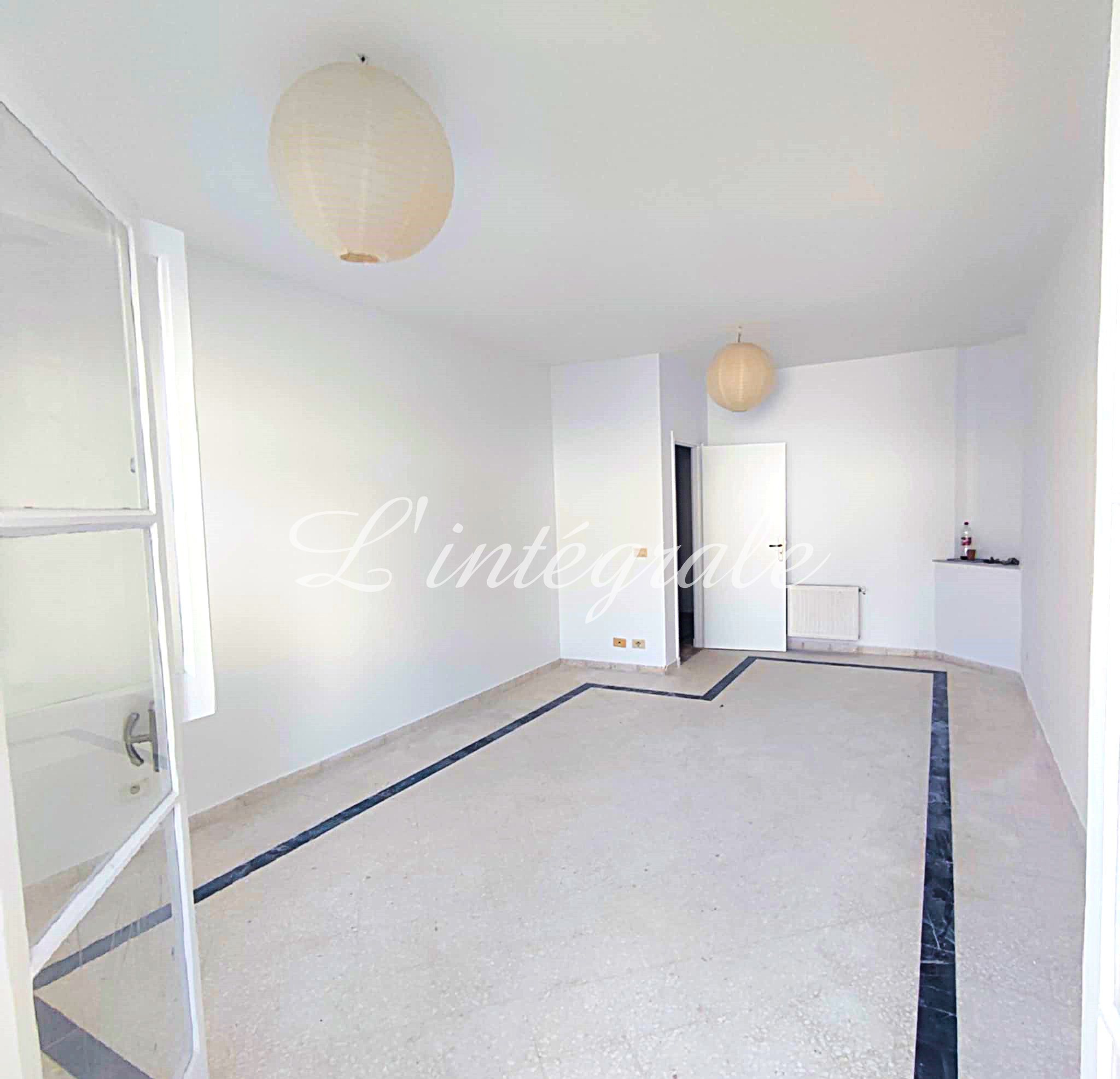 Ariana Ville Cite Ennasr 2 Location Appart. 4 pices S3 style duplex avec jardin