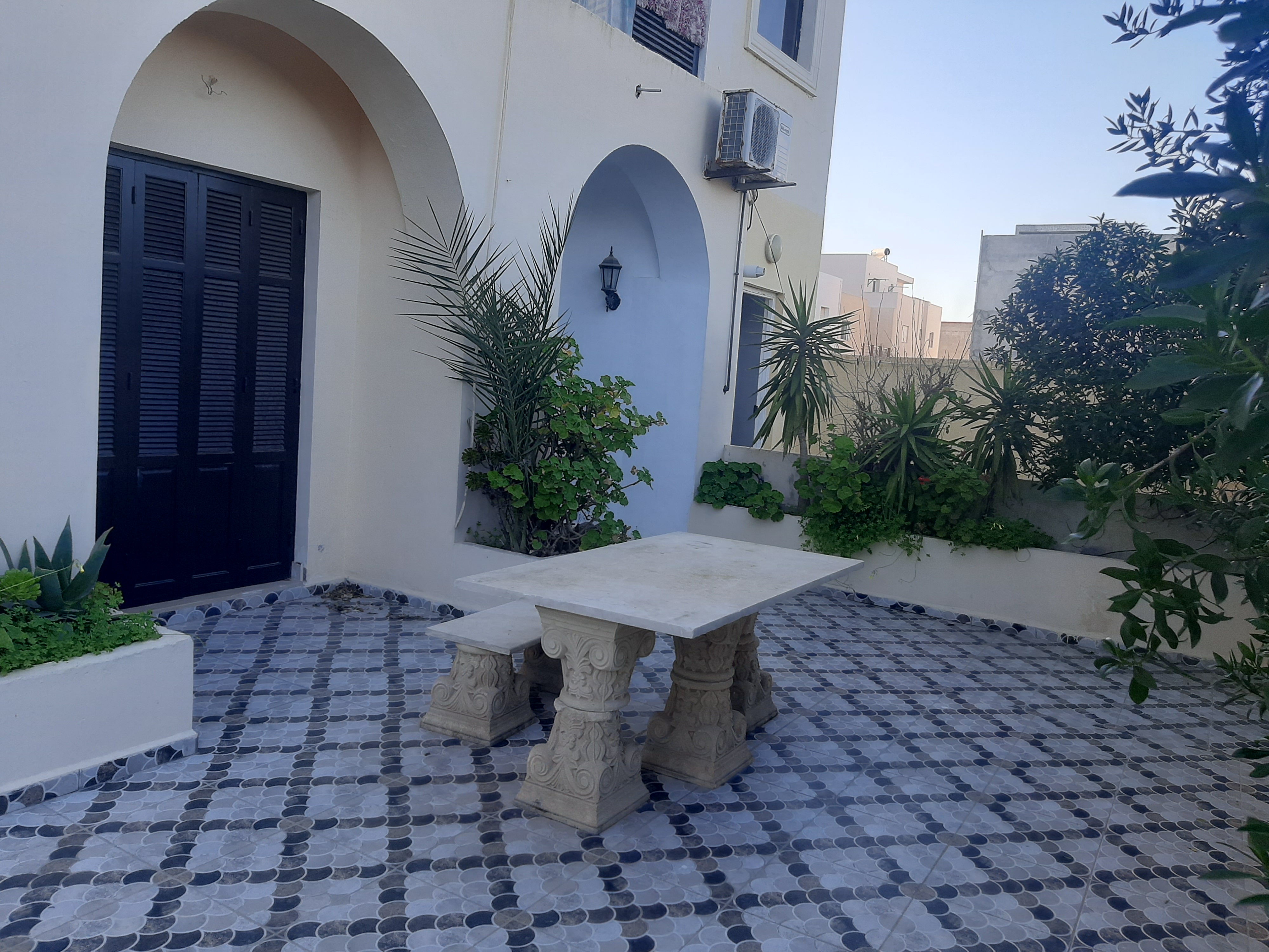 Raoued Cite Des Juges Location vacances Maisons Coquet rdc de villa  la mer