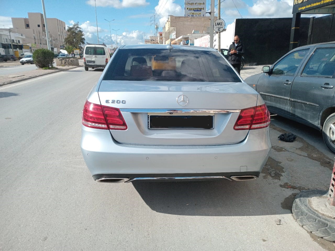 Oued Ellil Oued Ellil Mercedes 200 Mercedes e200